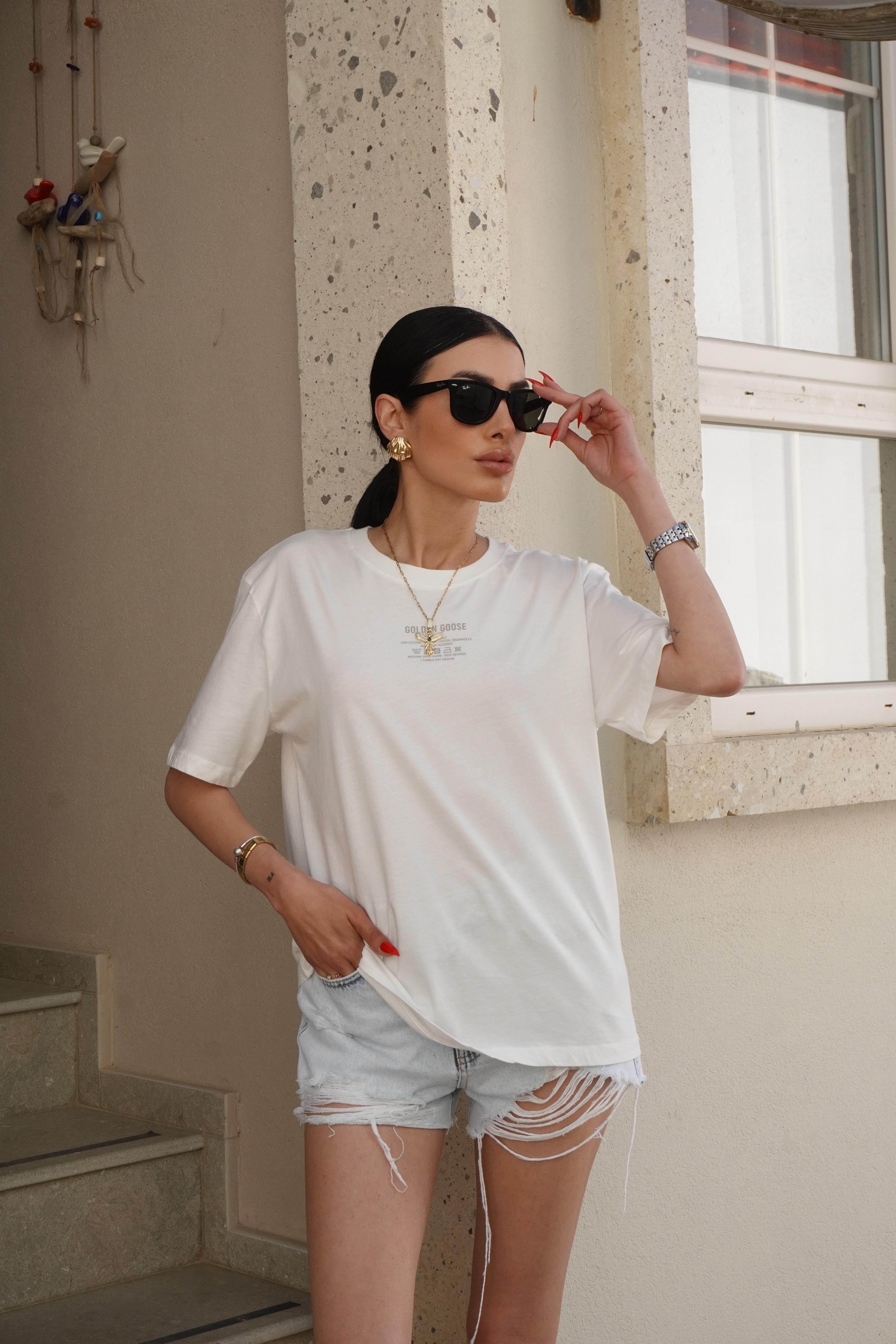 Marka Model Ekru Tişört