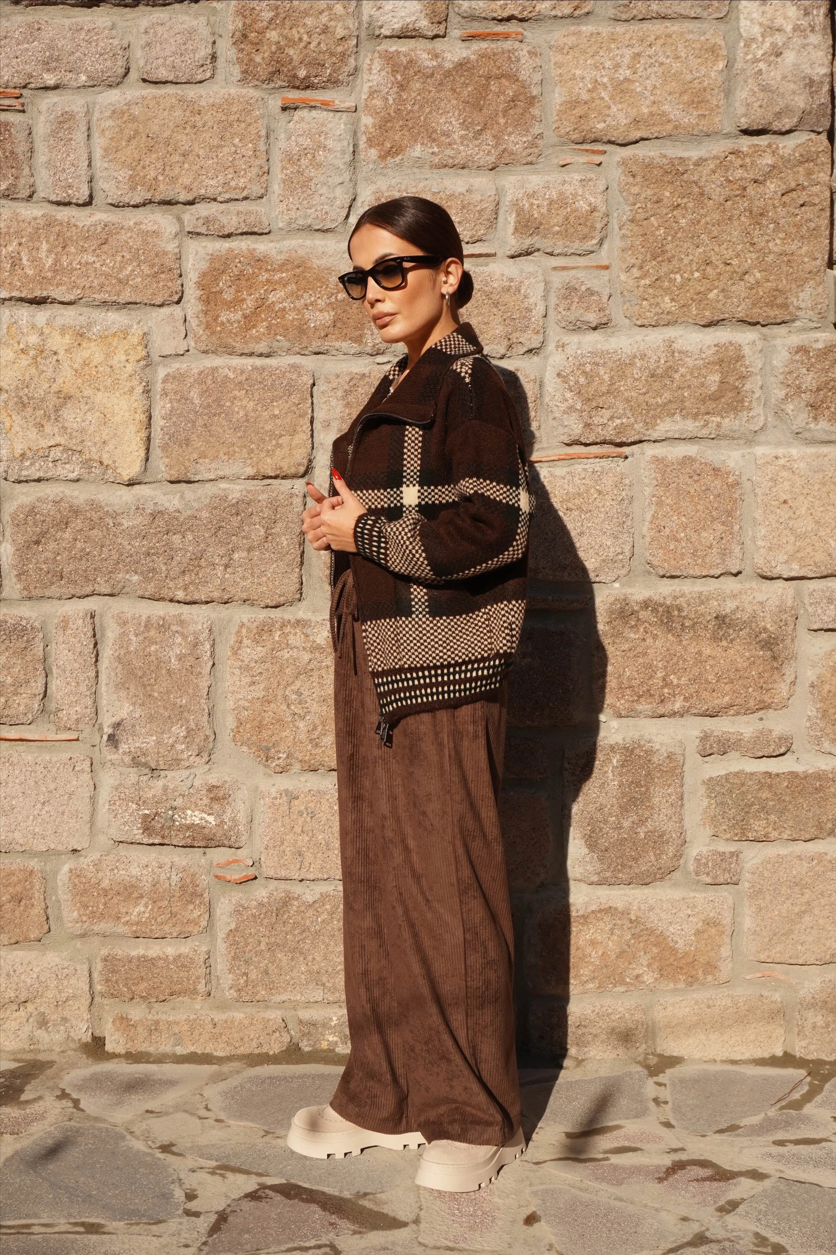 Beli Lastikli Fitilli Kahve Kadife Pantolon