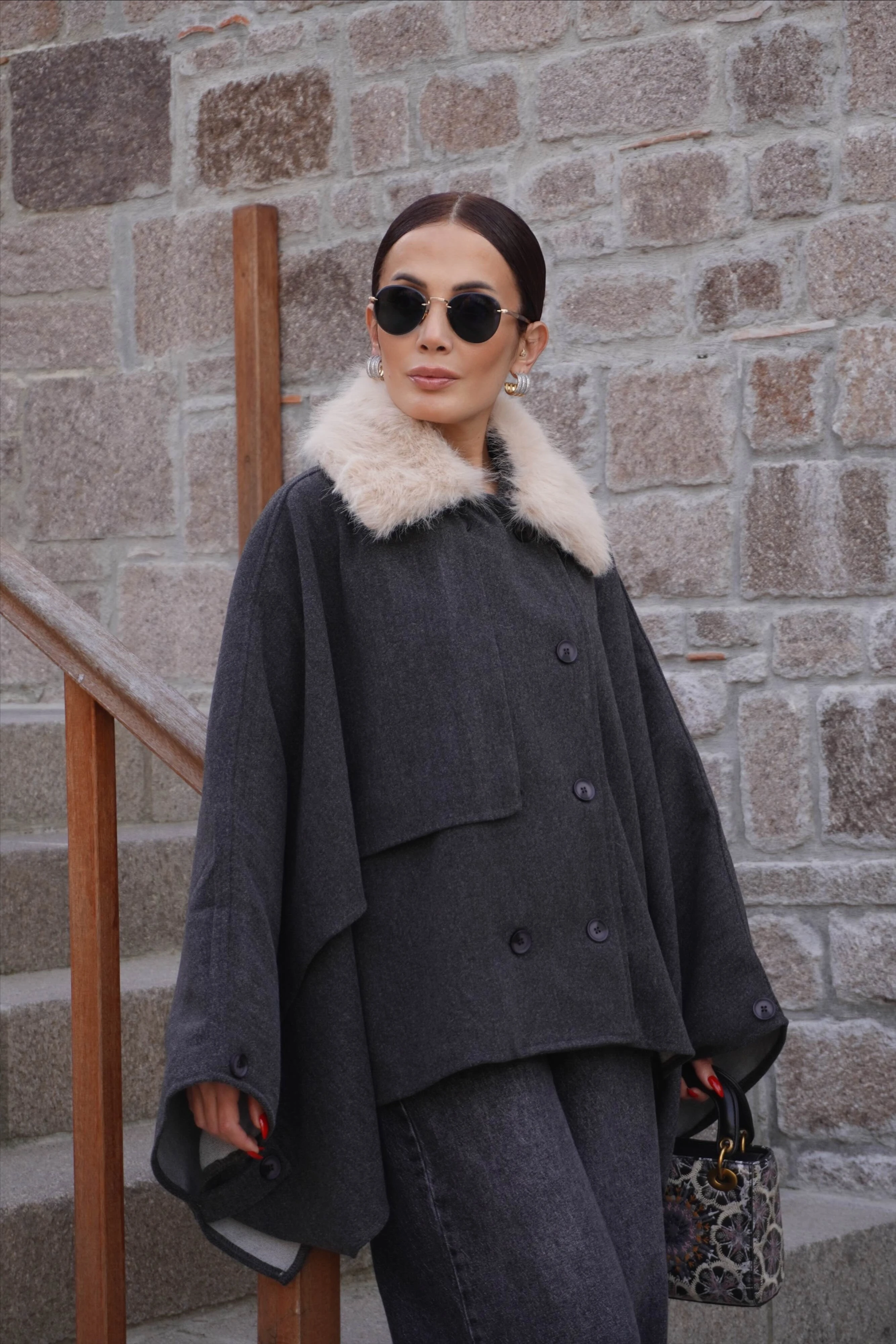 Portatif Kürk Yaka Kaşe Gri Panço