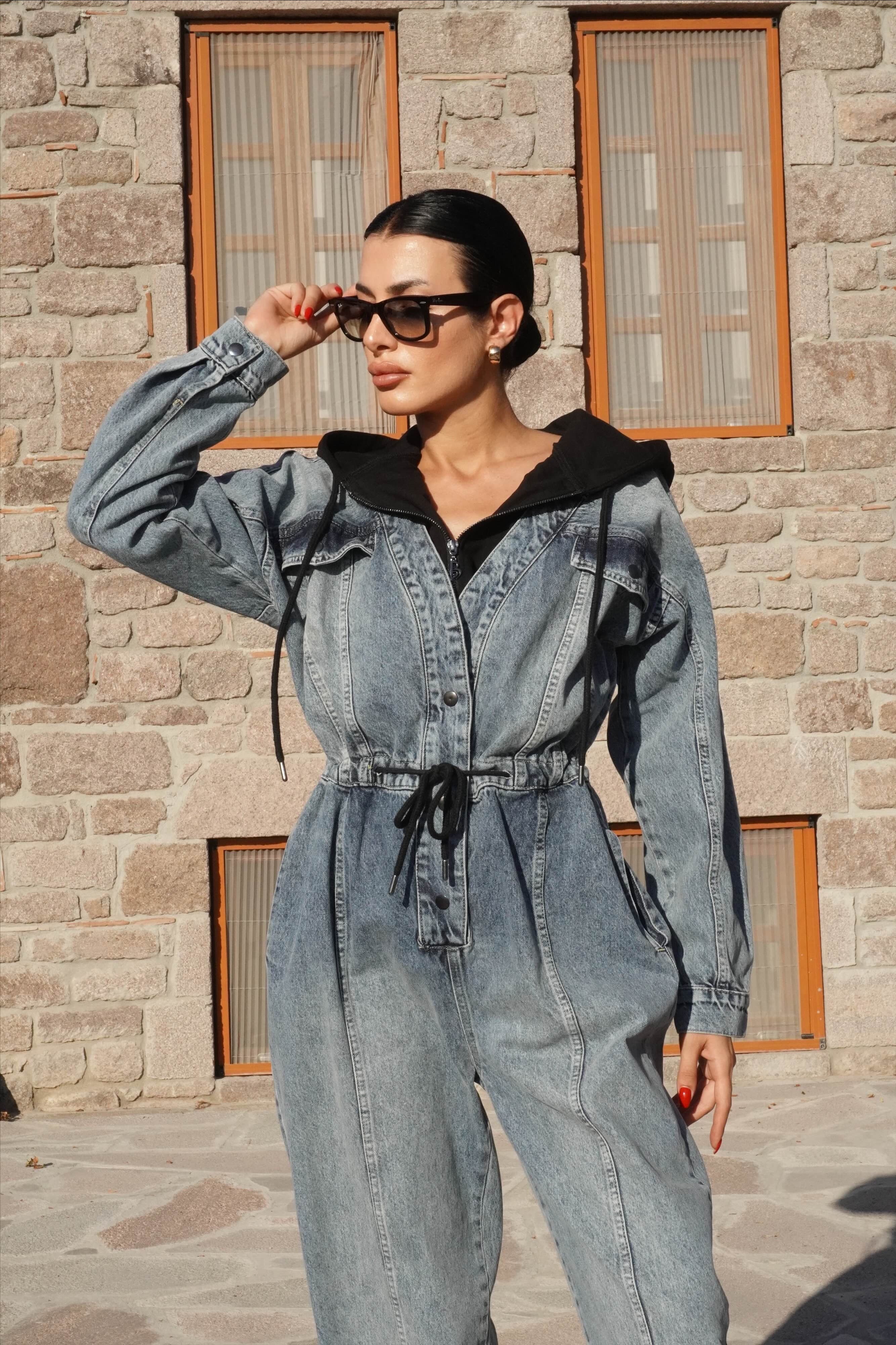Kapüşon Detaylı Belden Büzgülü Denim Tulum 