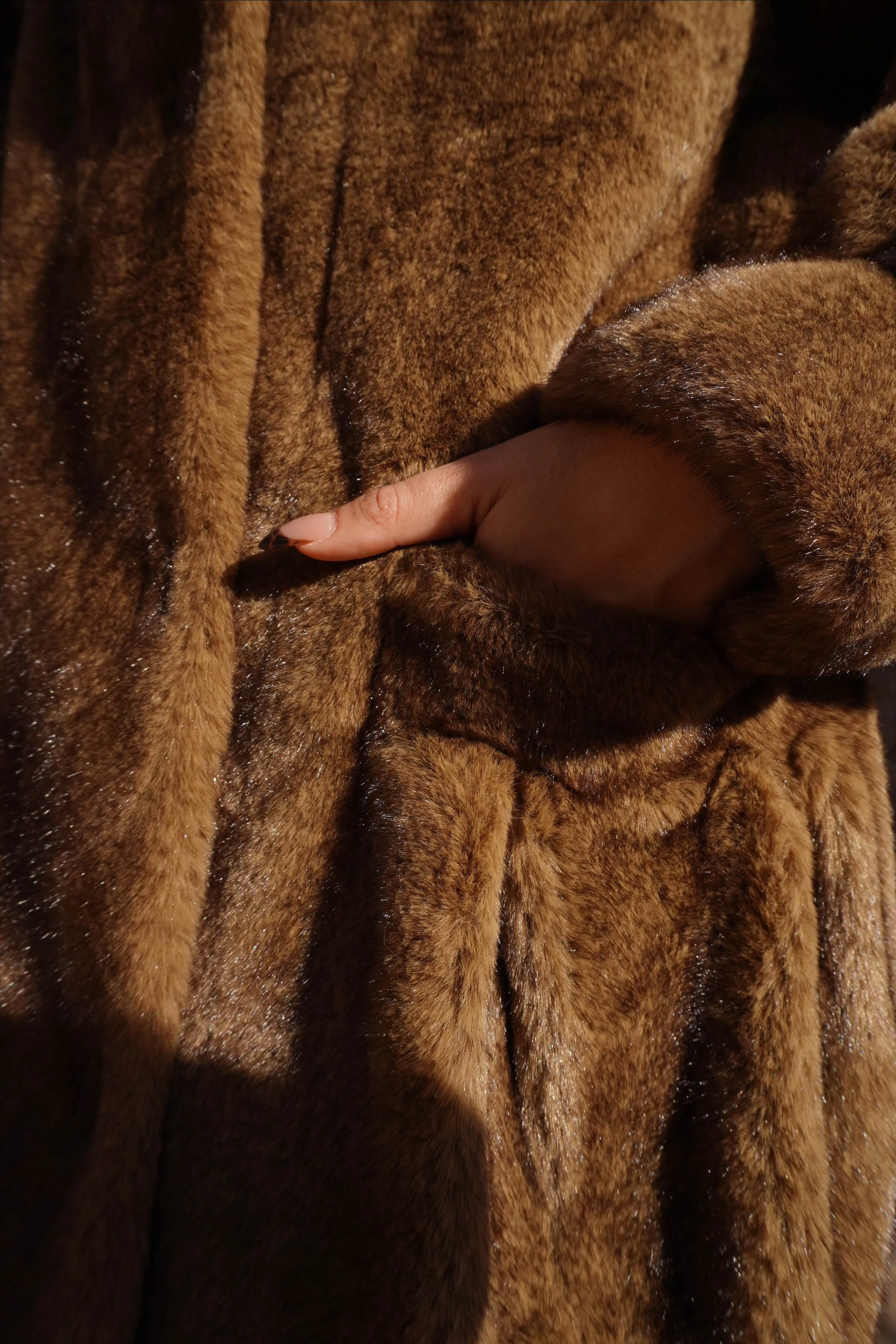 İthal Premium Vintage Görünümlü Kapüşonlu Karamel Lüx Kürk Mont