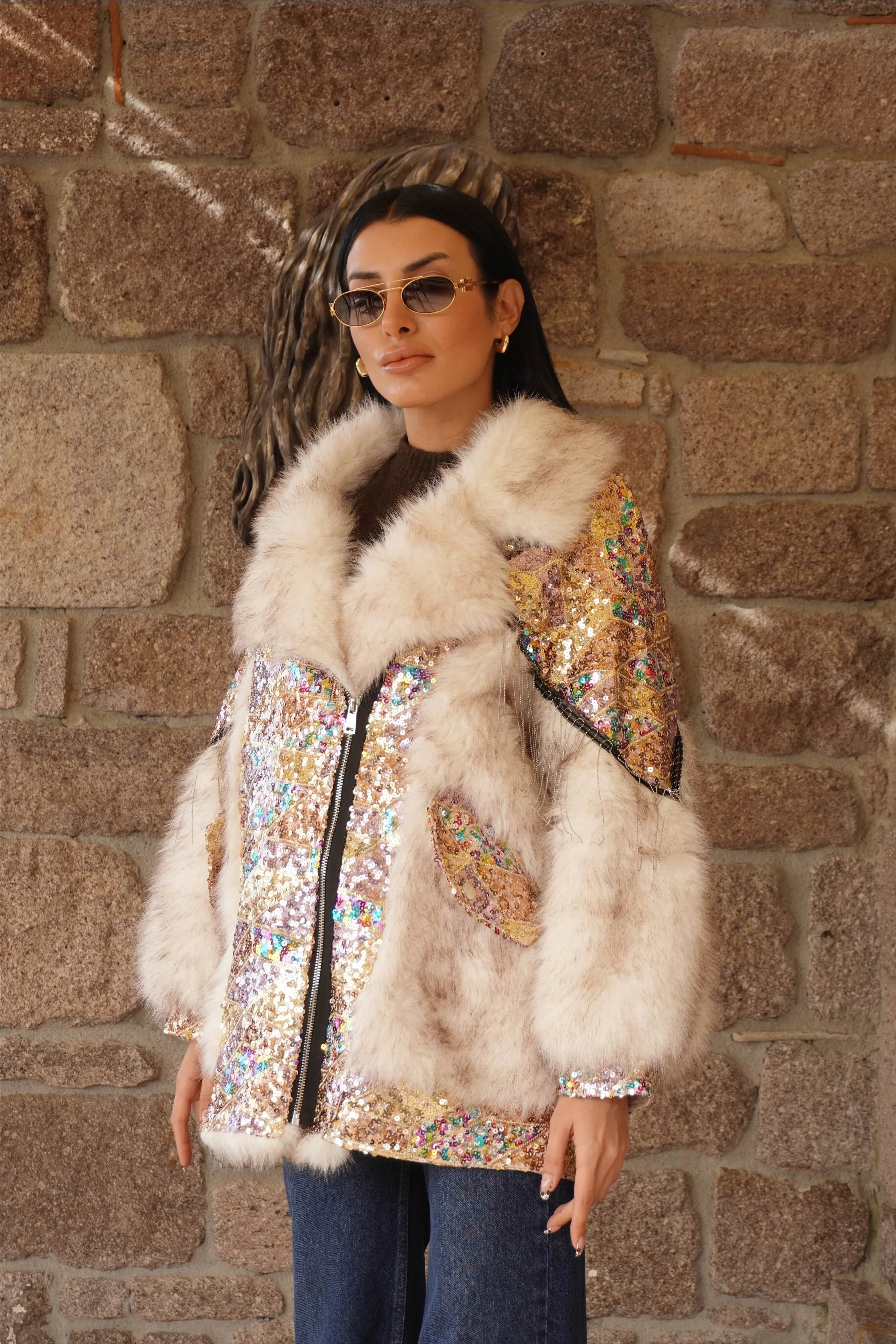 İthal Tasarım Renkli Pullu Kürk Mont 