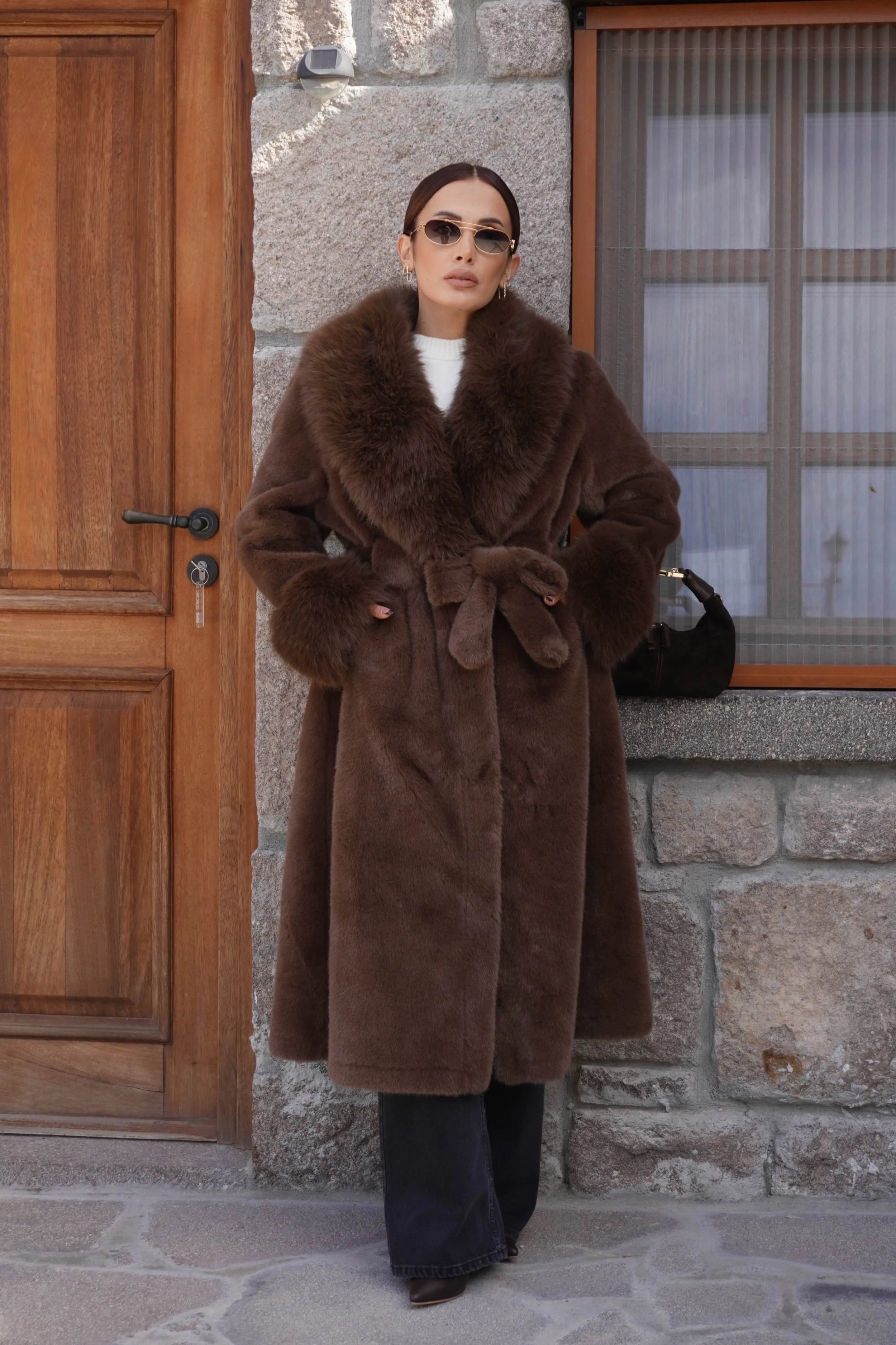 İthal Tasarım Premium Kürk Kol Yaka Detaylı Peluş Kaban 