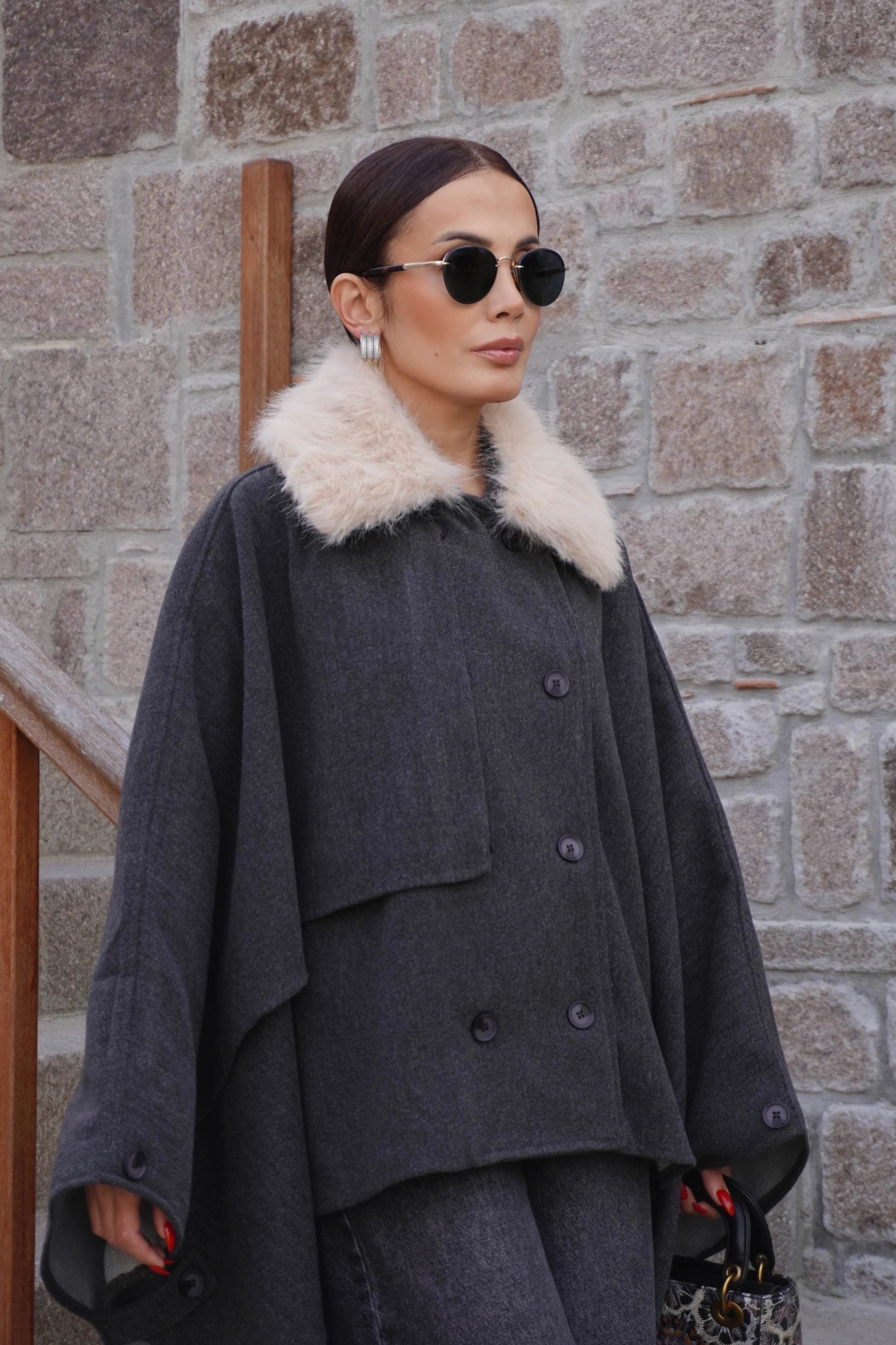 Portatif Kürk Yaka Kaşe Gri Panço