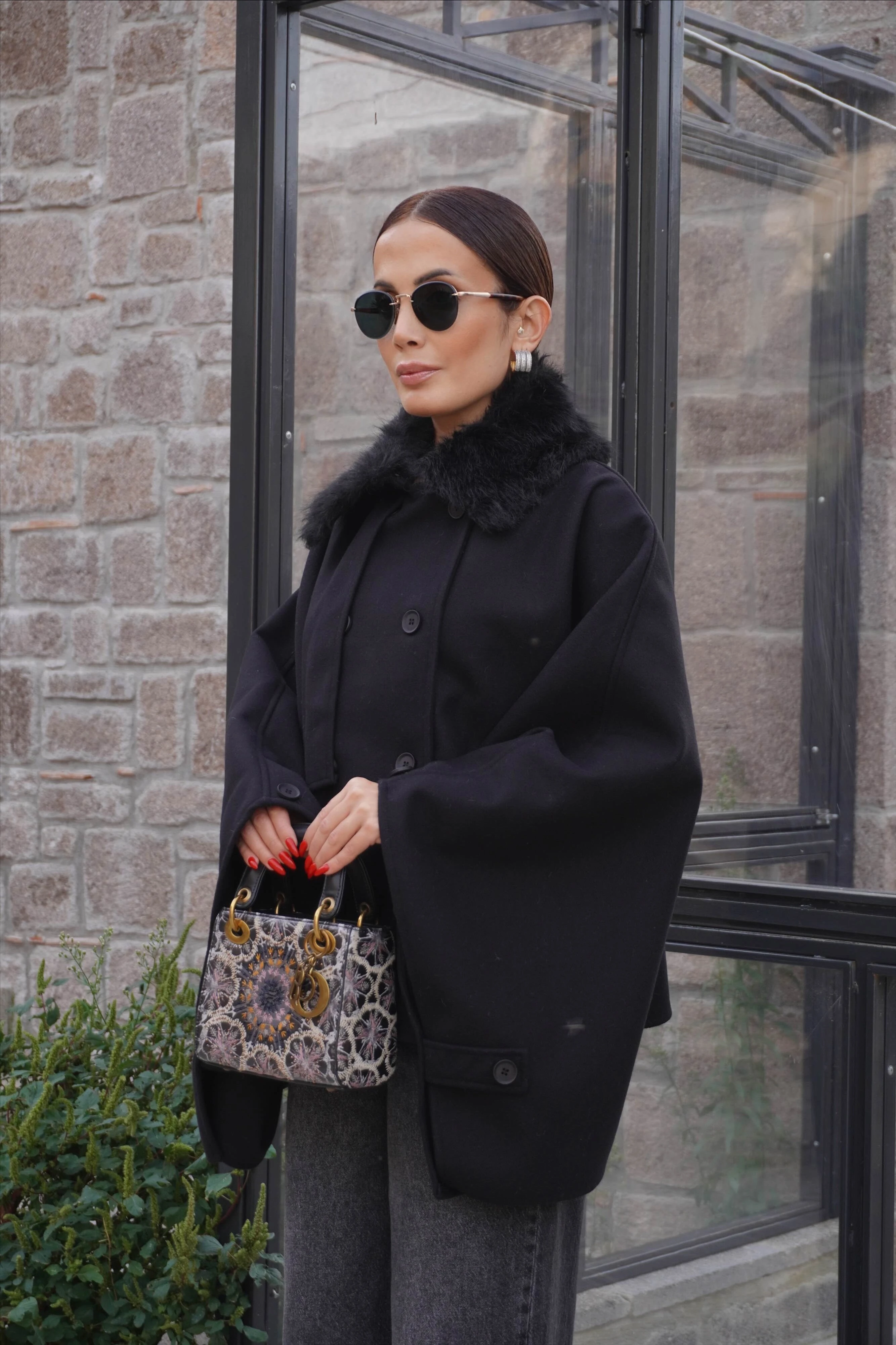 Portatif Kürk Yaka Kaşe Siyah Panço