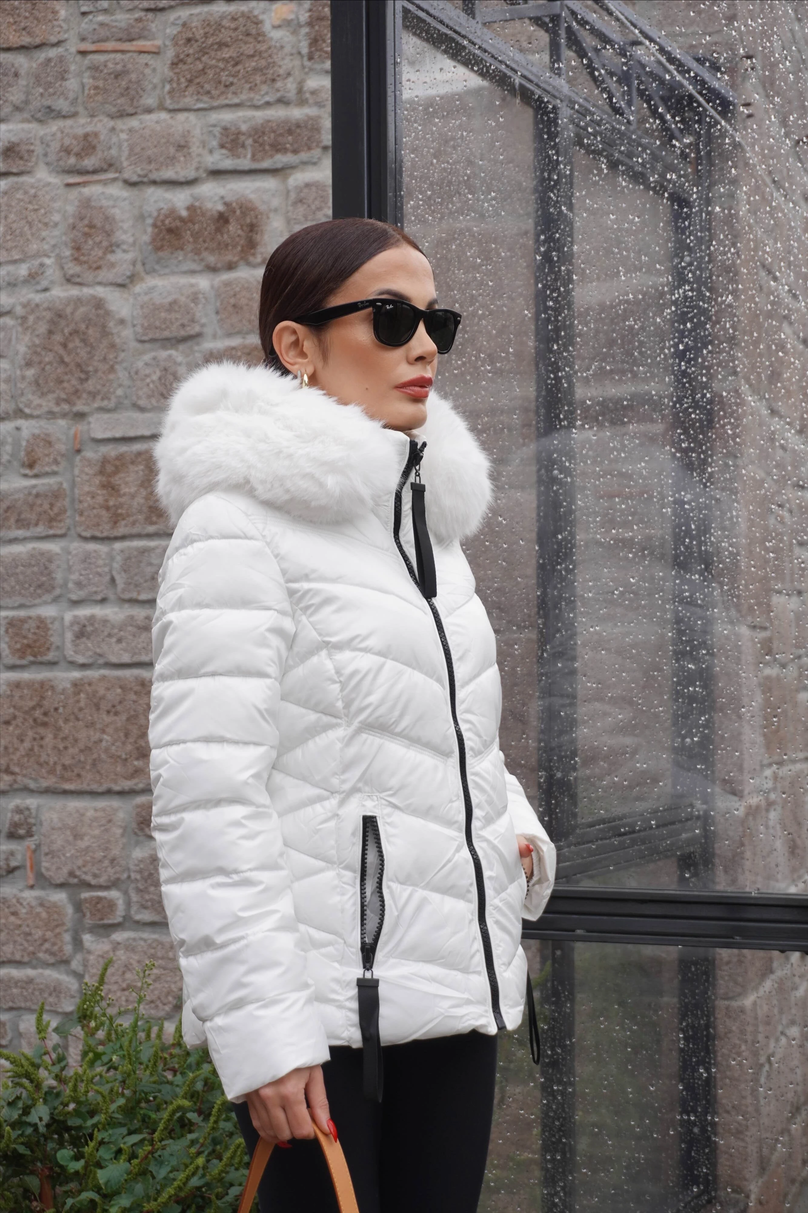 Kürk Yaka Beyaz Şişme Mont