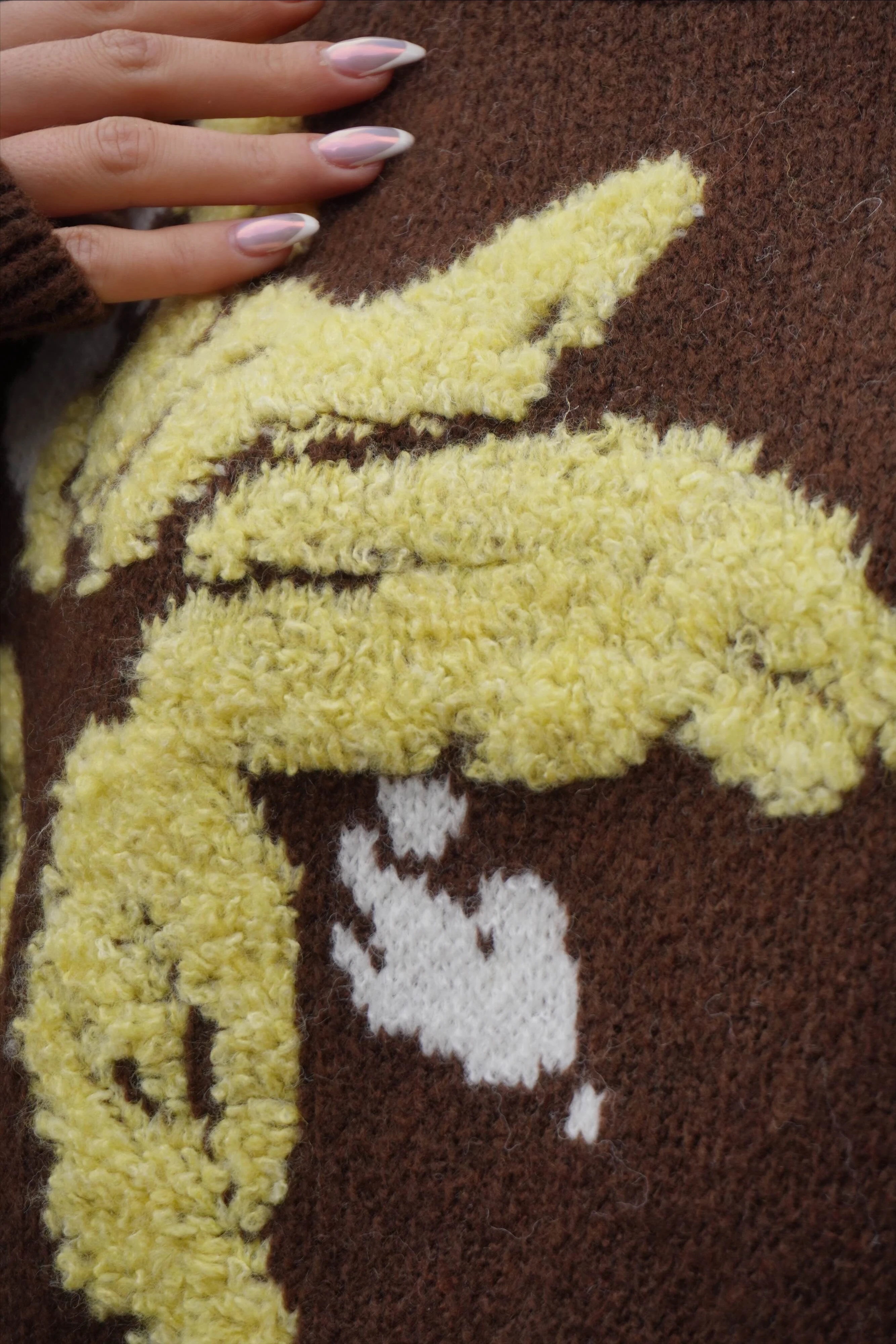 Çiçek Desenli Acı Kahve Kazak 