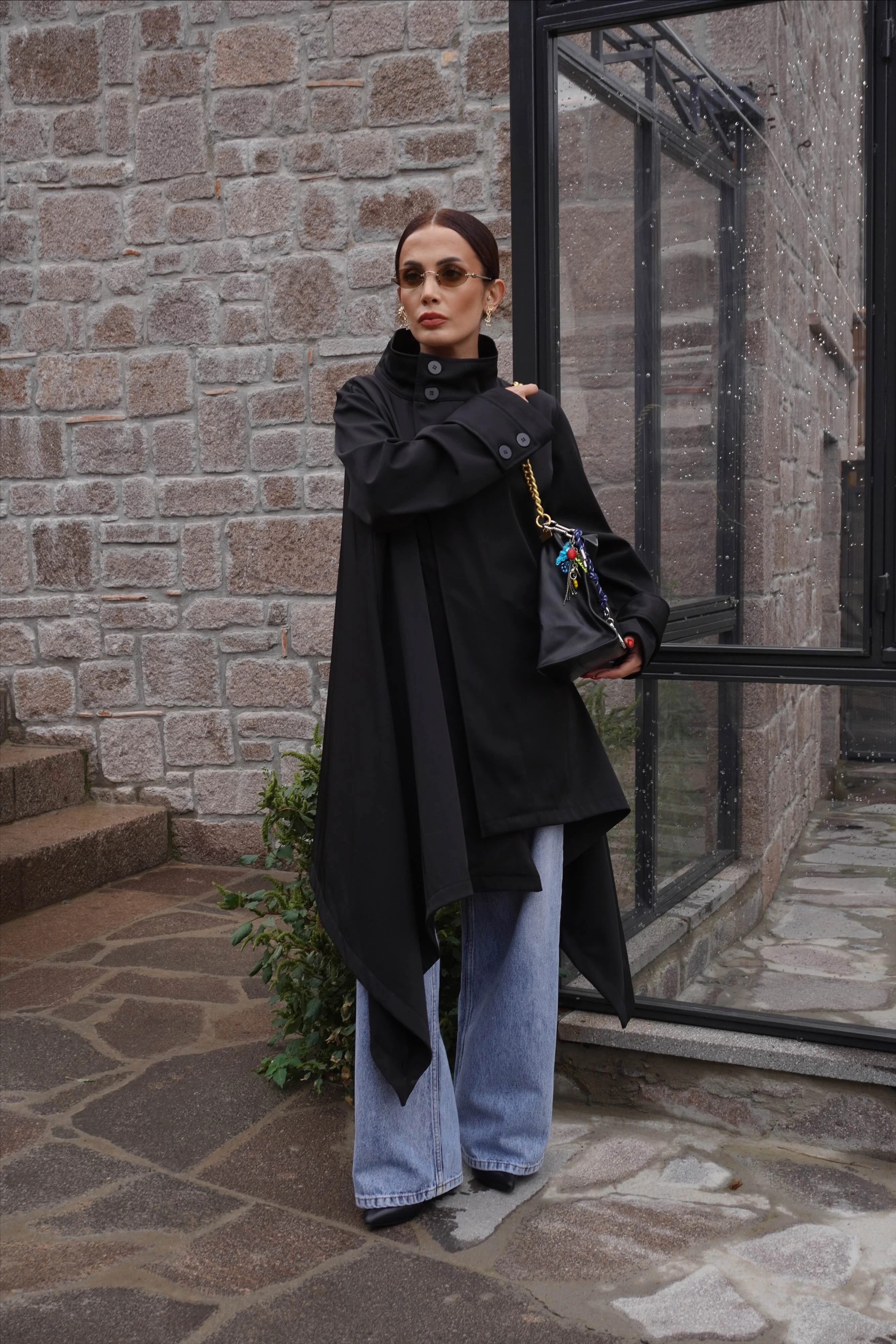 İthal Tasarım Asimetrik Kesim Siyah Trençkot 