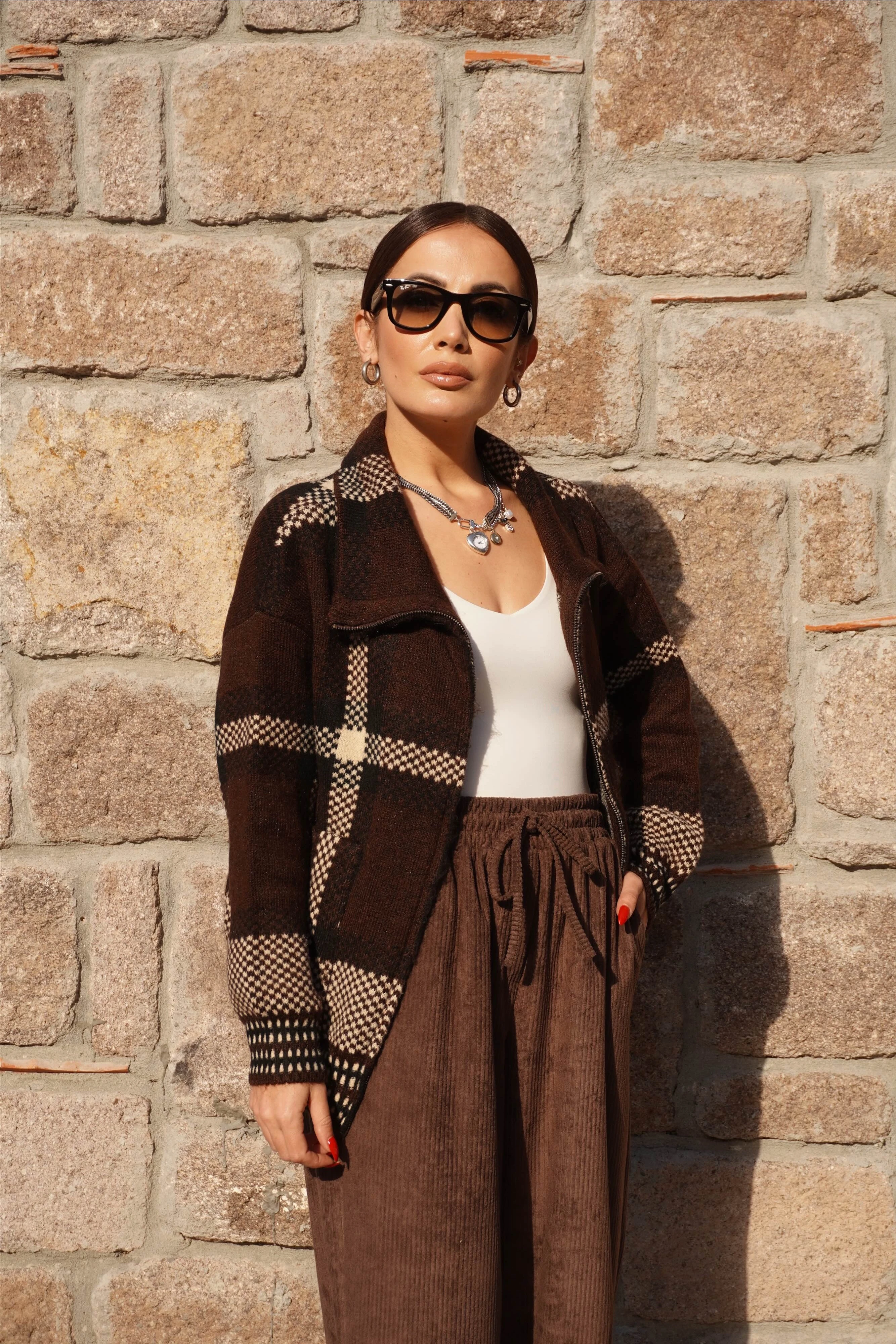 Beli Lastikli Fitilli Kahve Kadife Pantolon