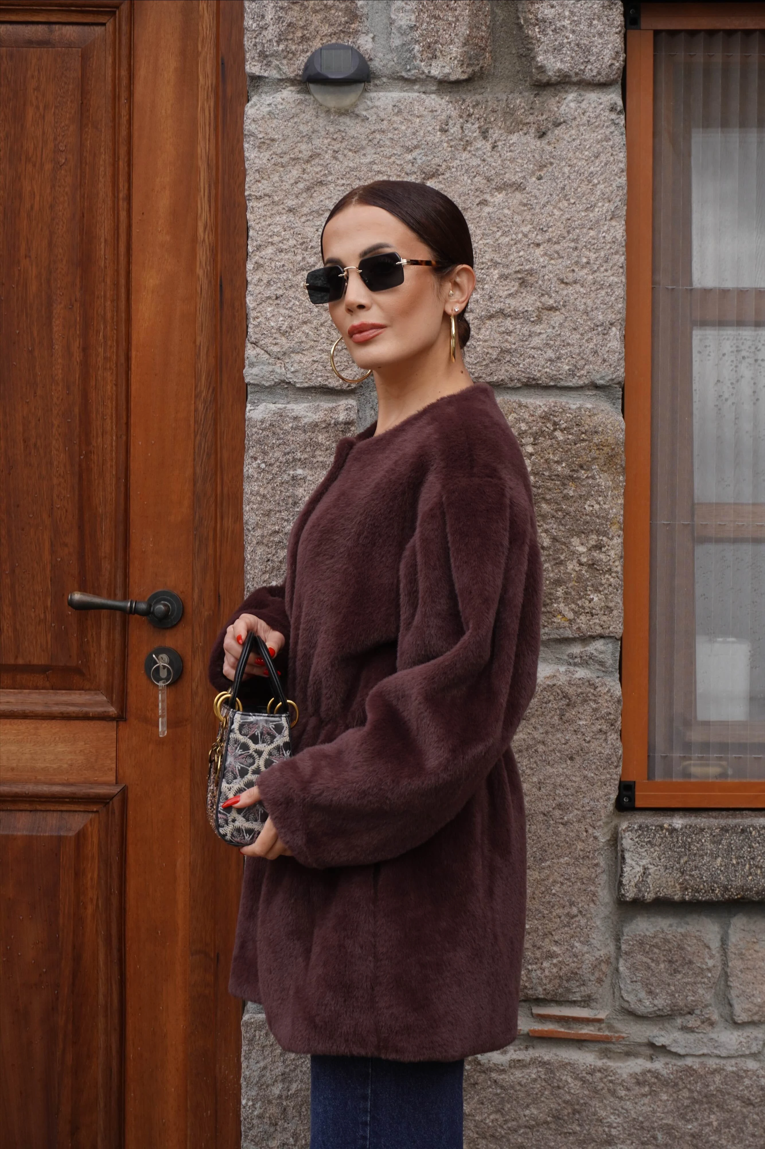 Gold Düğme Detaylı Bel Oturtmalı Kürklü Mini Kahve Kaban 