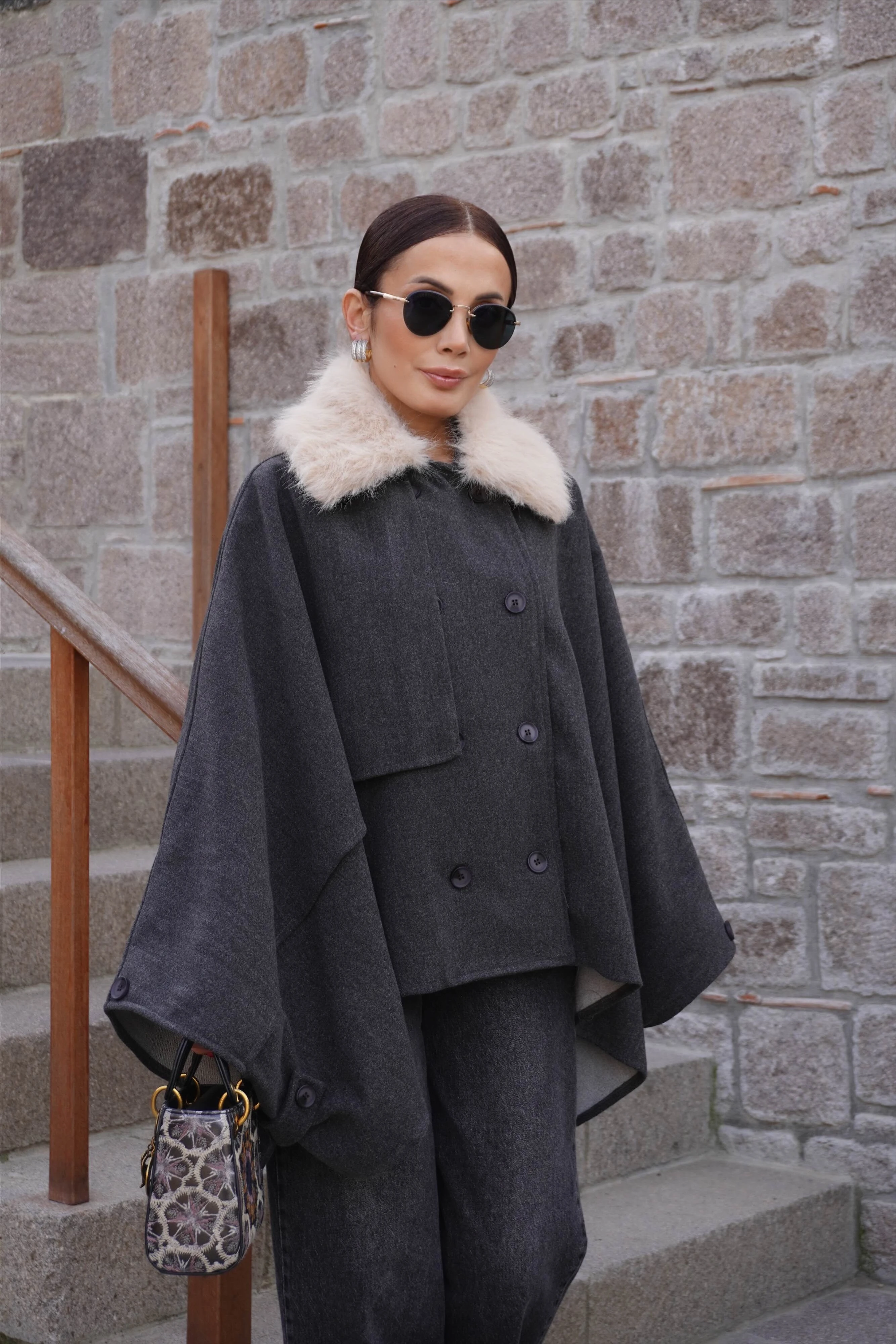 Portatif Kürk Yaka Kaşe Gri Panço