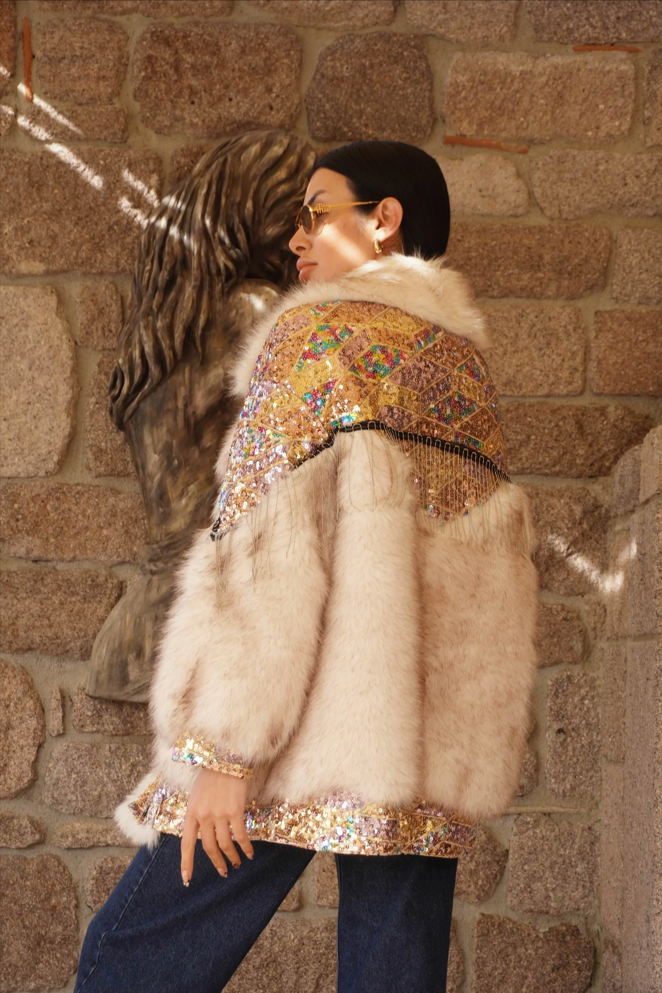 İthal Tasarım Renkli Pullu Kürk Mont 