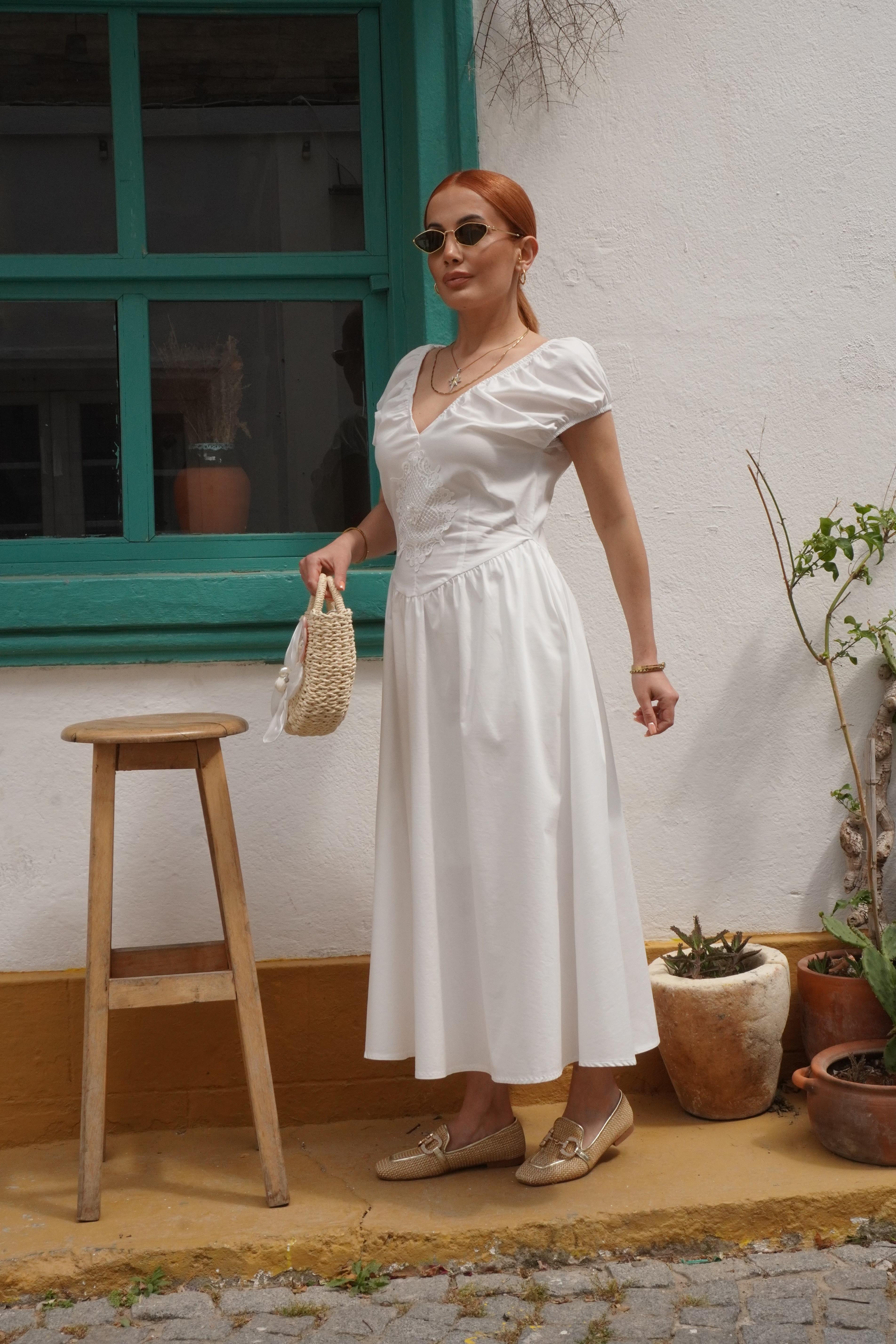 Vintage Dokunuşlu Astarlı Cepli Beyaz Elbise