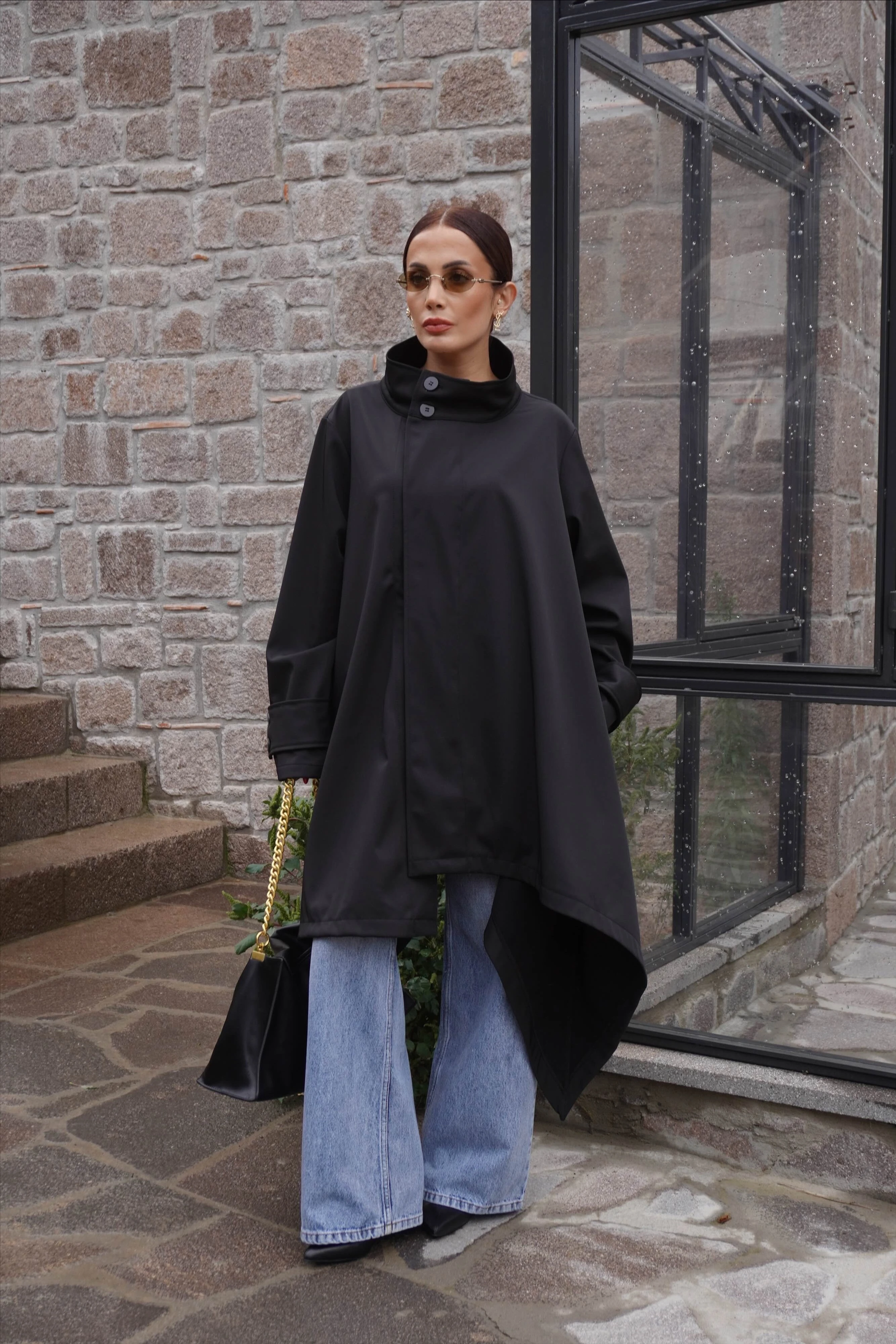 İthal Tasarım Asimetrik Kesim Siyah Trençkot 