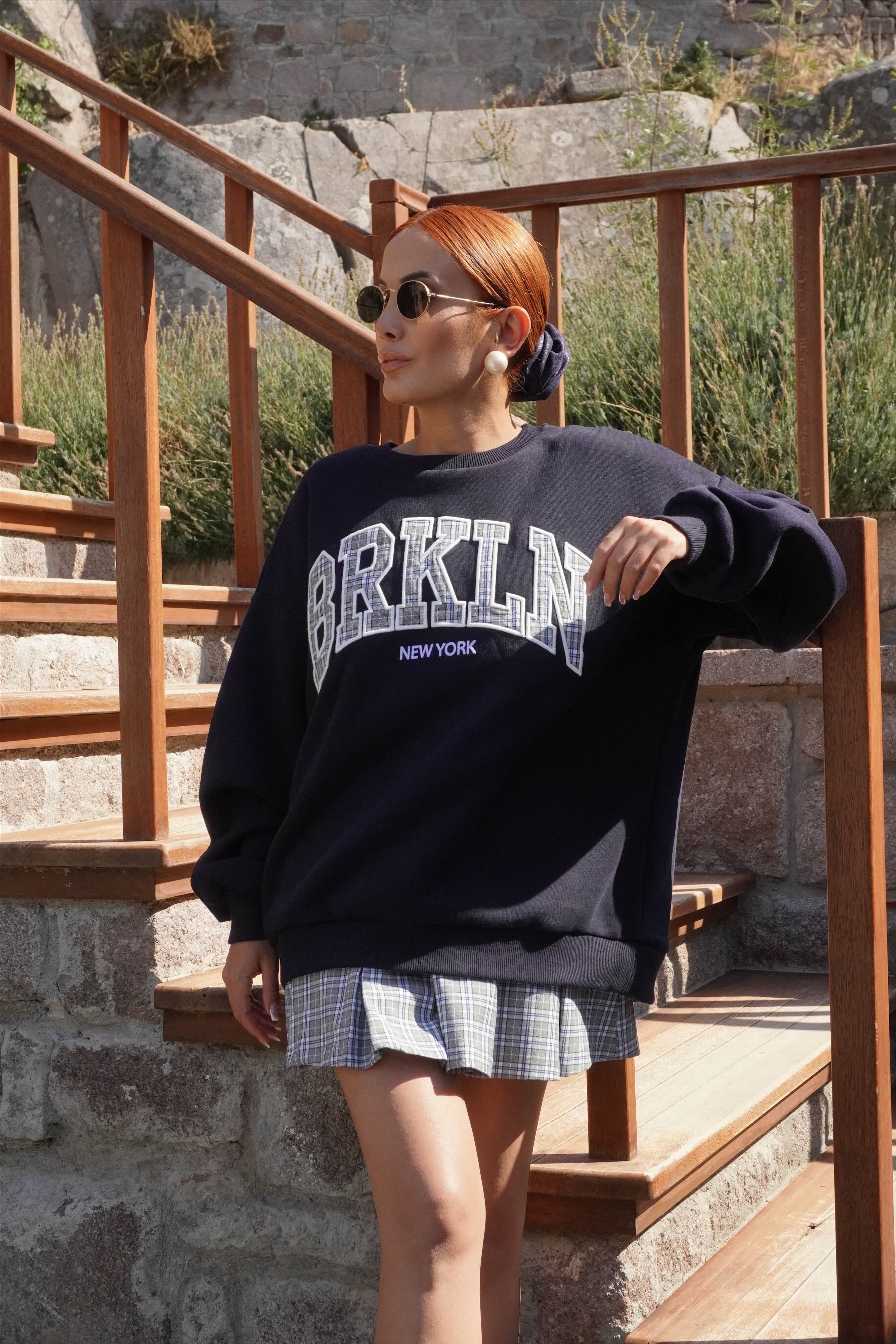 Ekose Desenli Etek Yazı Detaylı Oversize Sweat Takım 