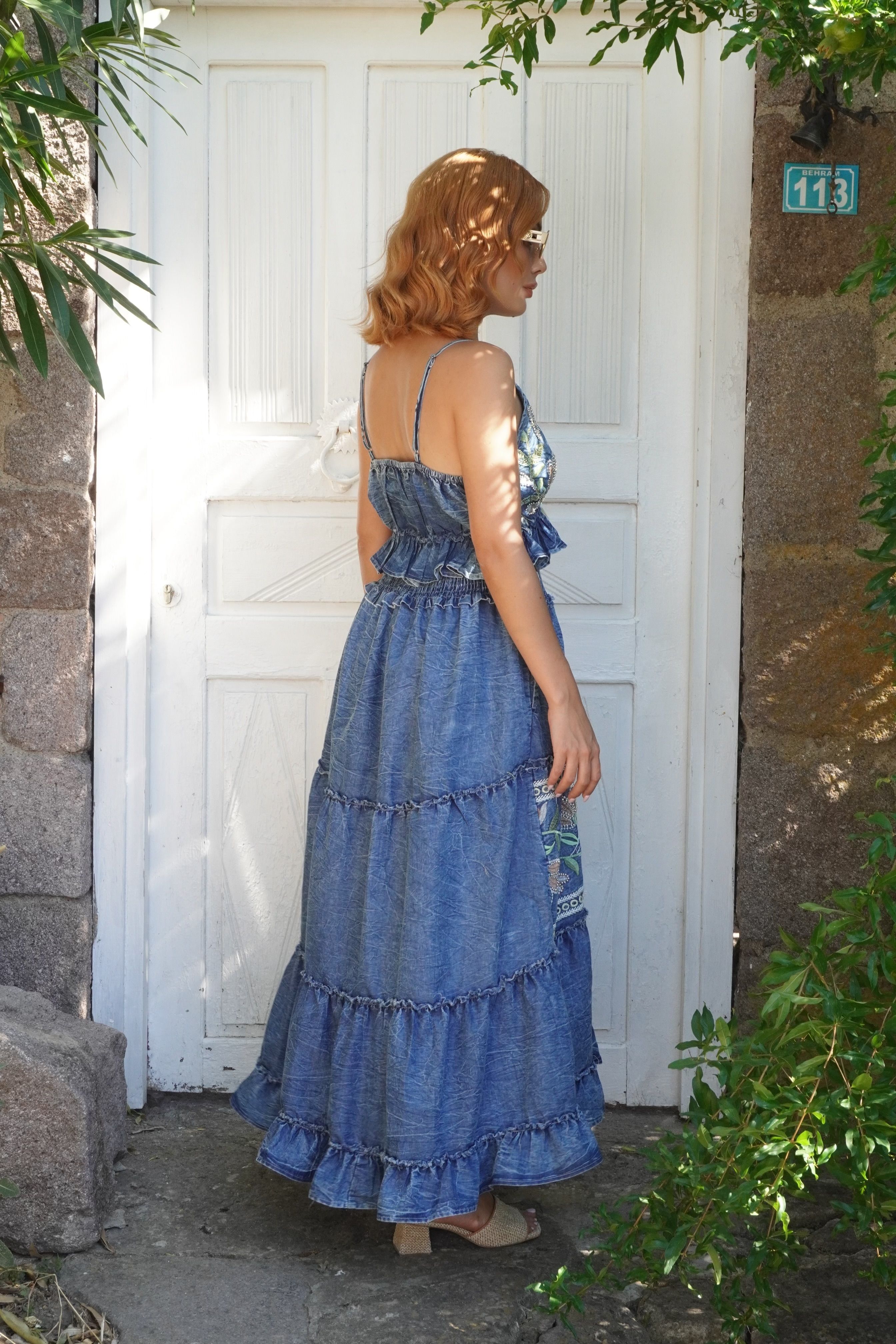 İthal Tasarım Nakış İşlemeli Denim Etek Crop Takım