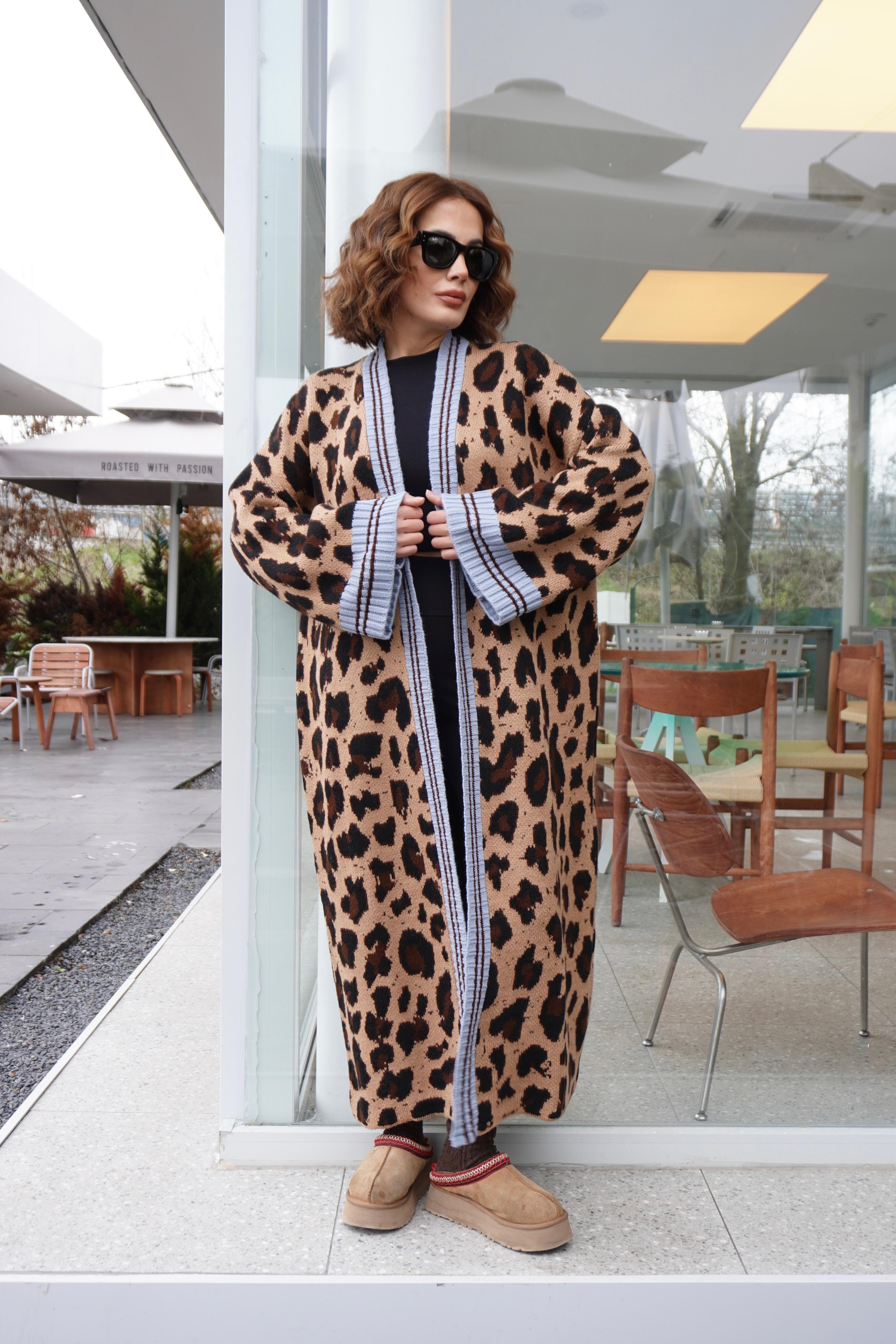 Leopar Desen Tam Boy Bebe Mavi Şeritli Hırka