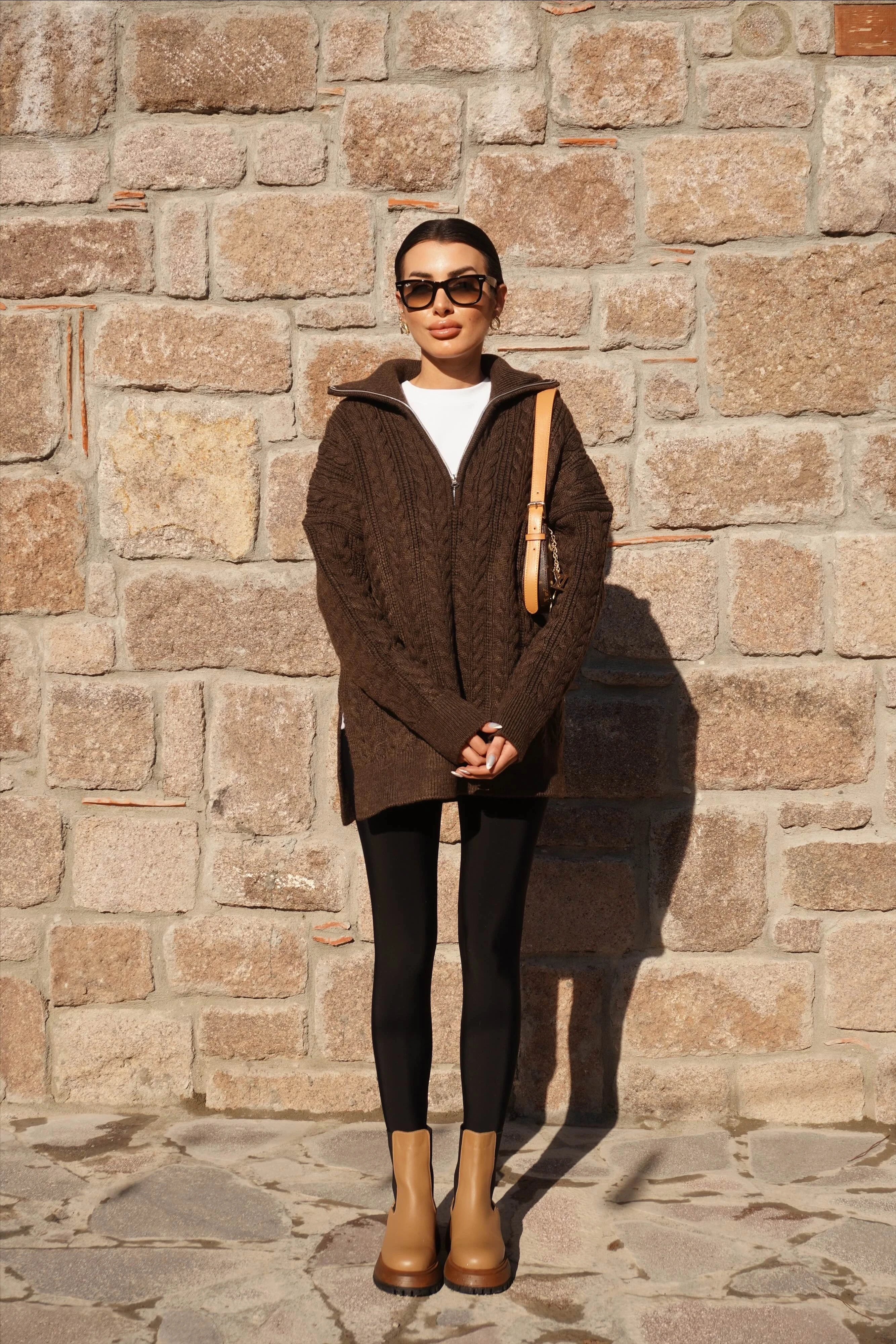 Yırtmaç Detaylı Saç Örgü Triko Kazak