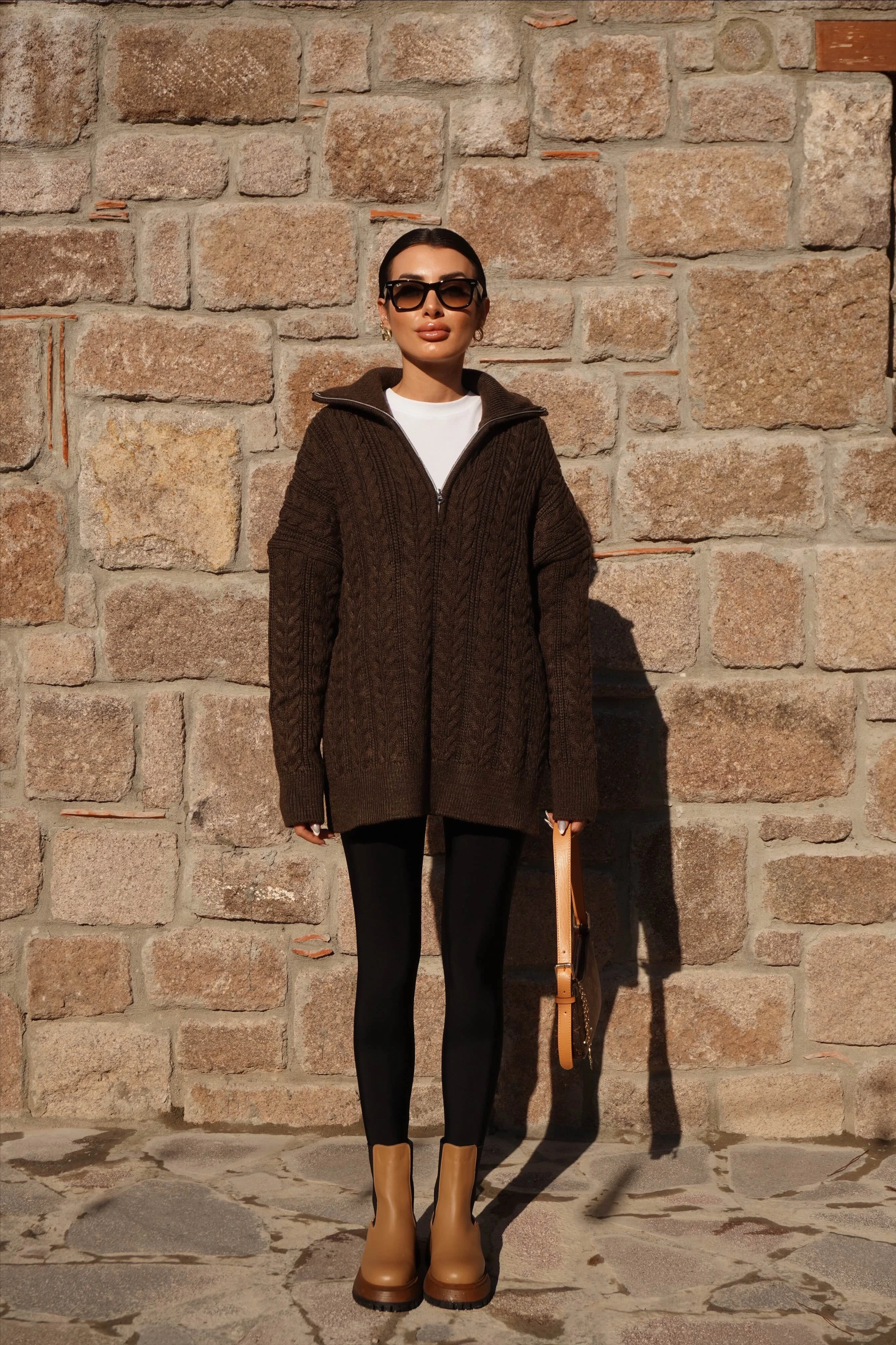 Yırtmaç Detaylı Saç Örgü Triko Kazak