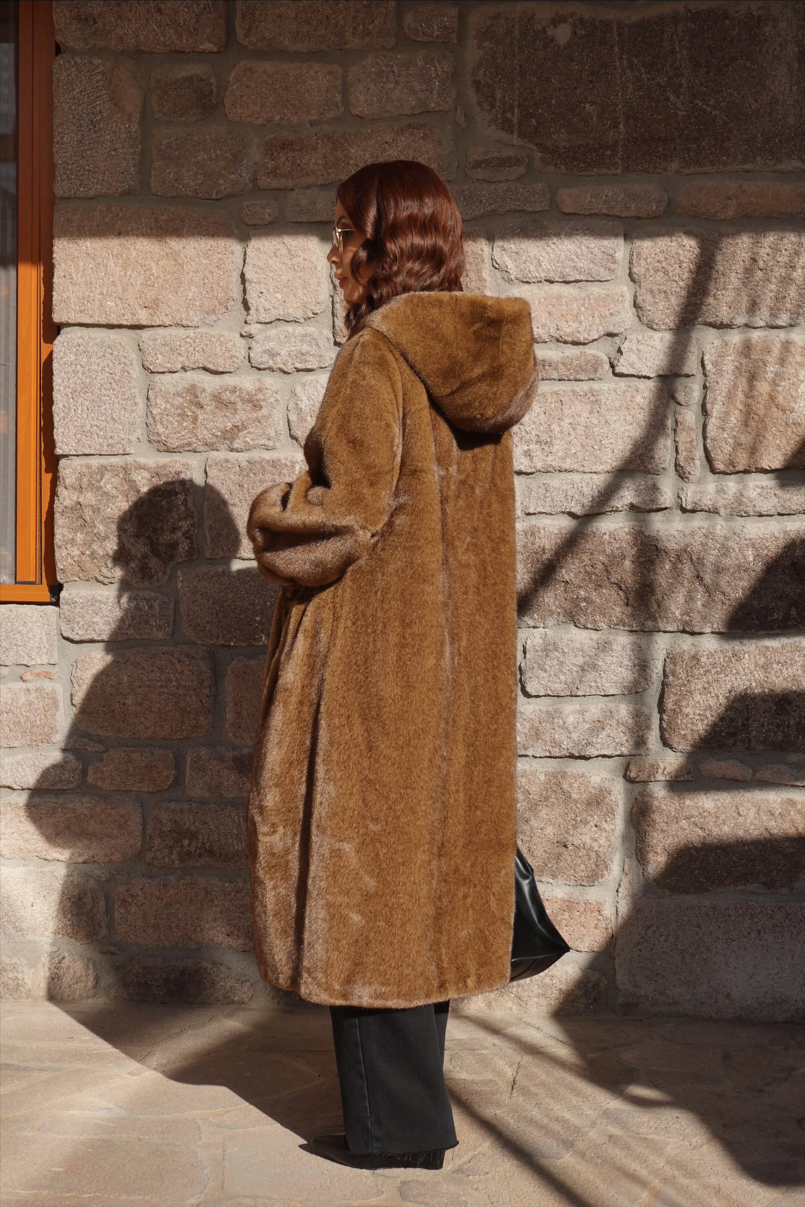 İthal Premium Vintage Görünümlü Kapüşonlu Karamel Lüx Kürk Mont