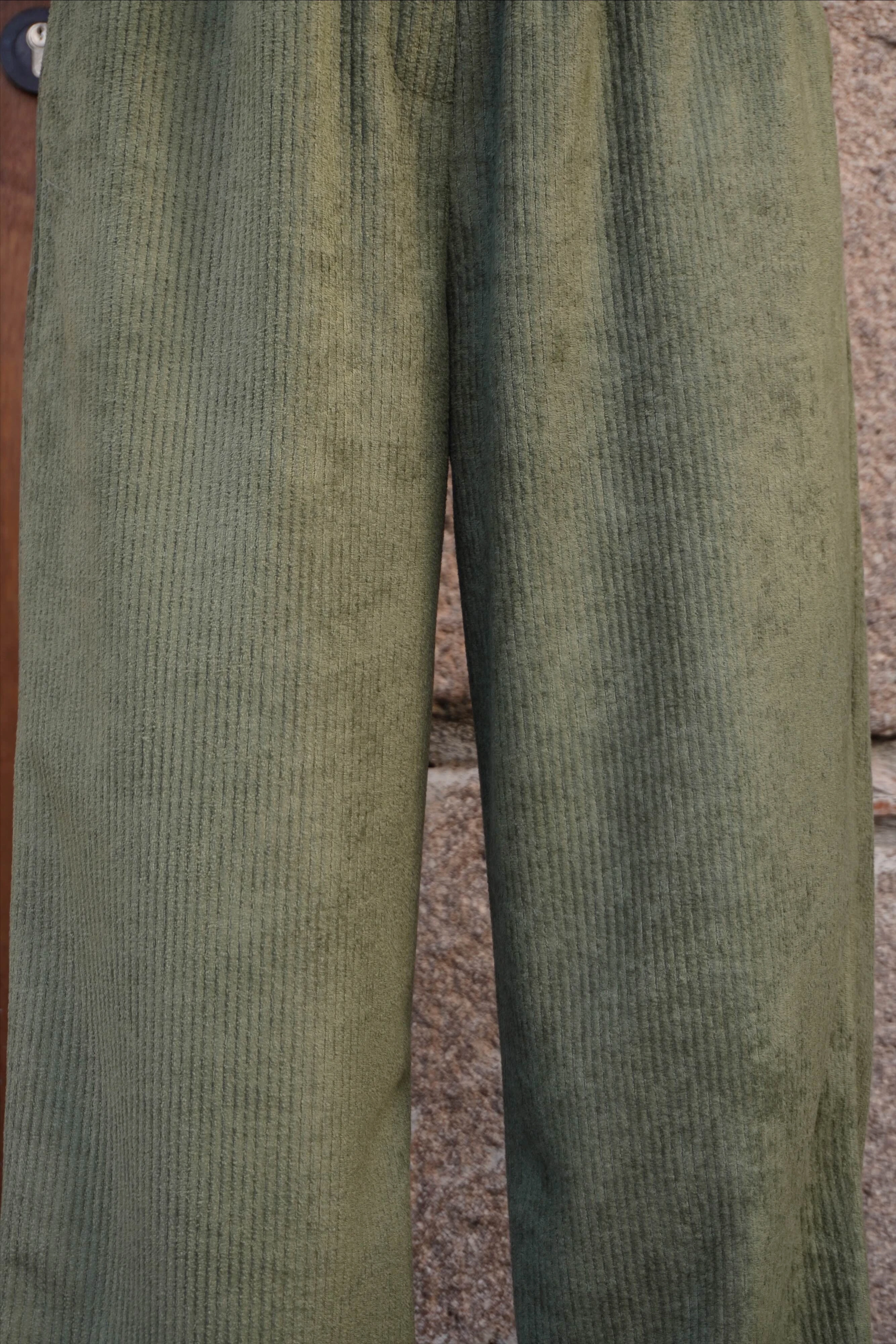 Beli Lastikli Fitilli Haki Kadife Pantolon