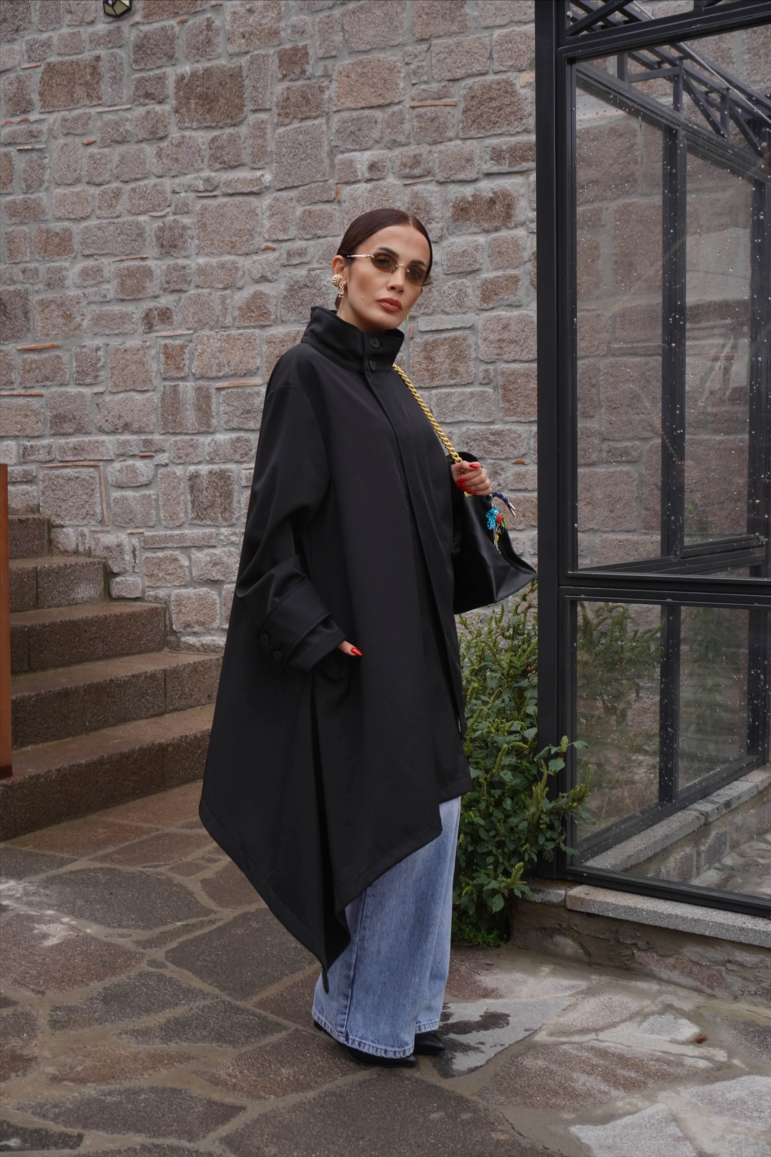 İthal Tasarım Asimetrik Kesim Siyah Trençkot 