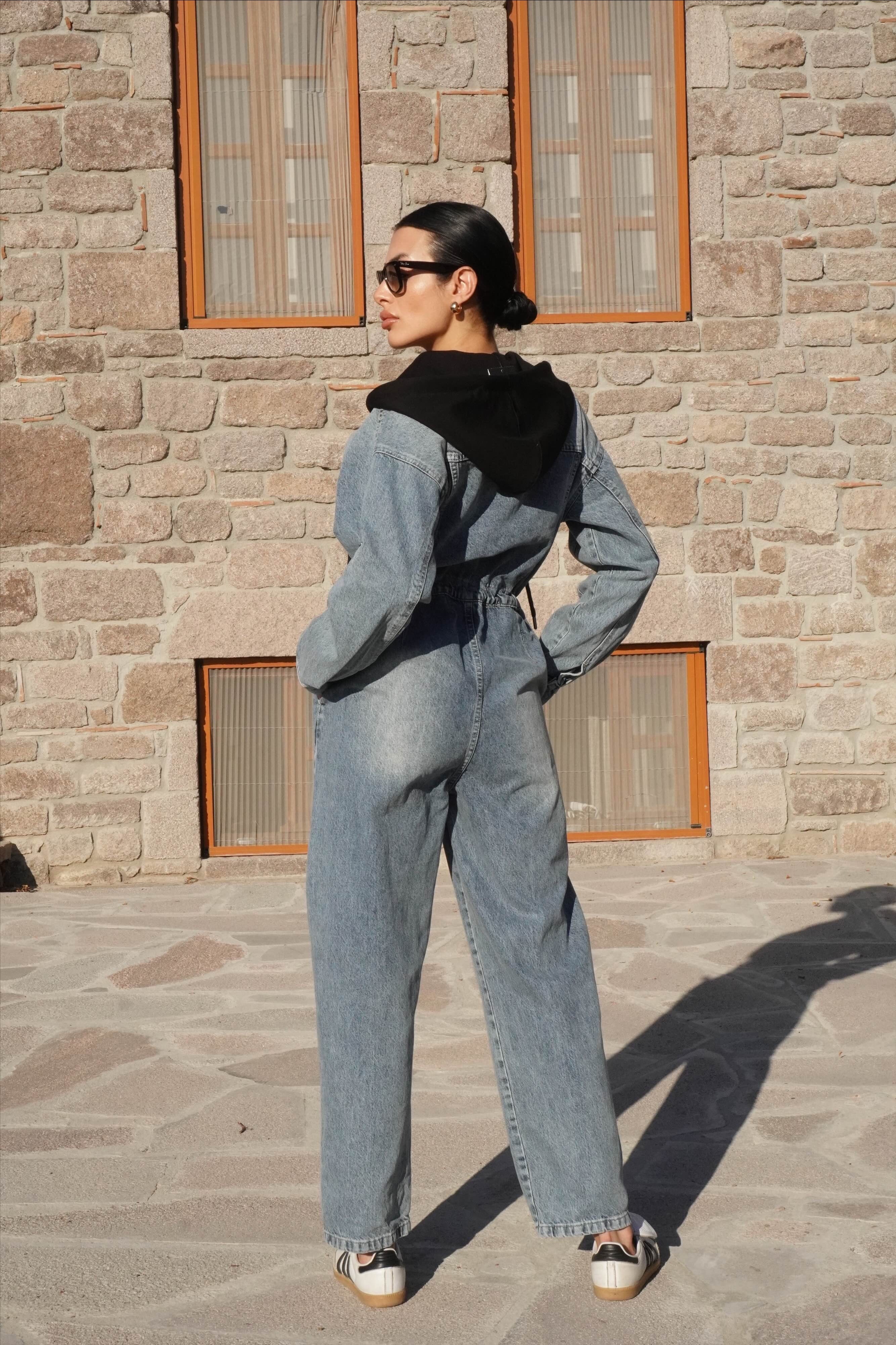 Kapüşon Detaylı Belden Büzgülü Denim Tulum 
