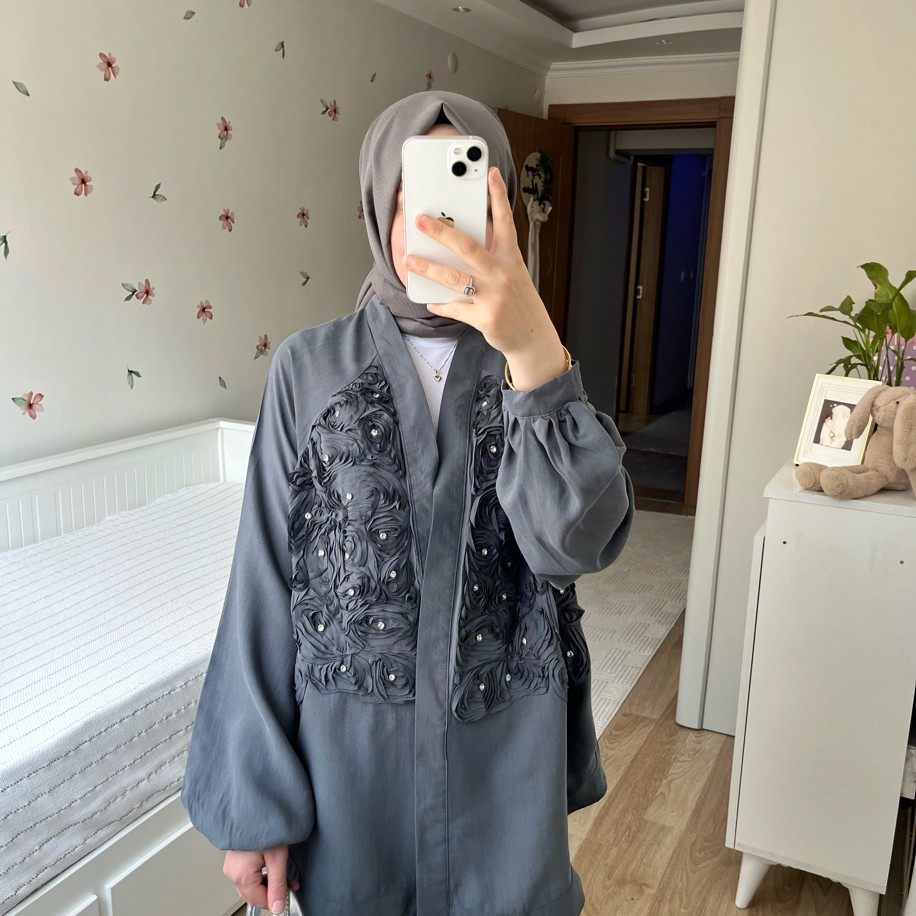 İşlemeli Taşlı Antrasit Kimono