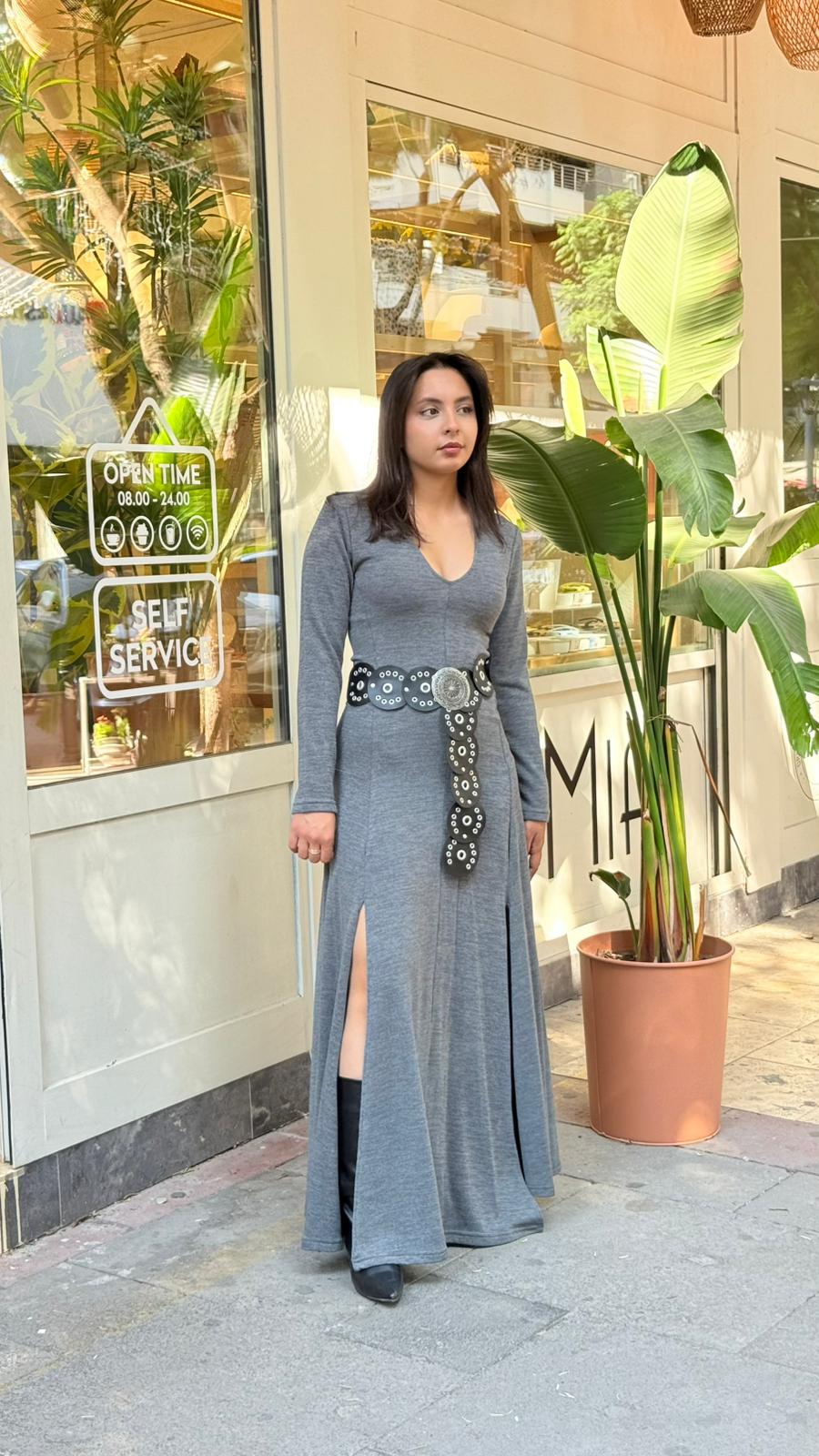 Gri Yırtmaçlı Elbise 