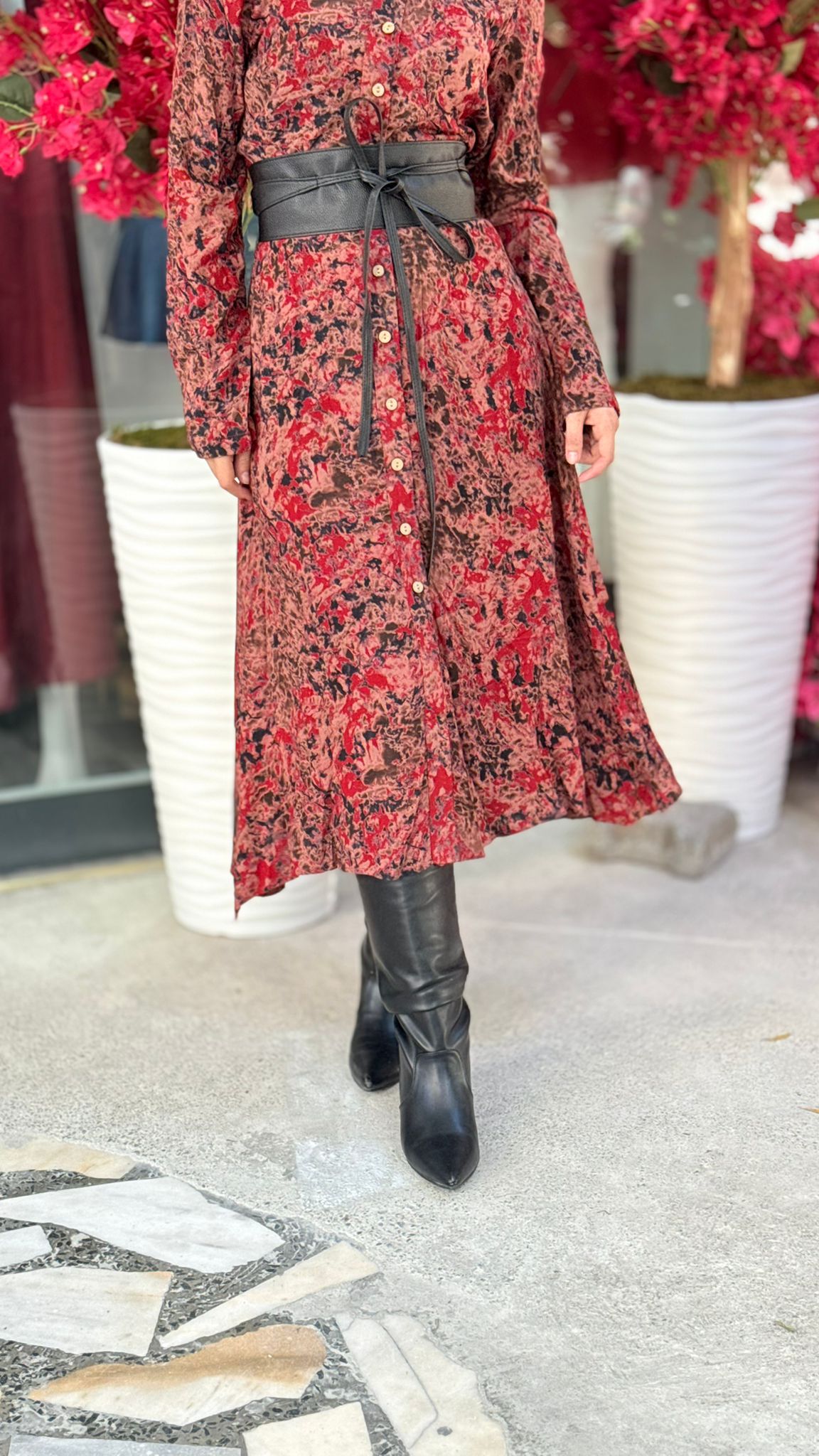 Kırmızı Çiçek Desenli Elbise