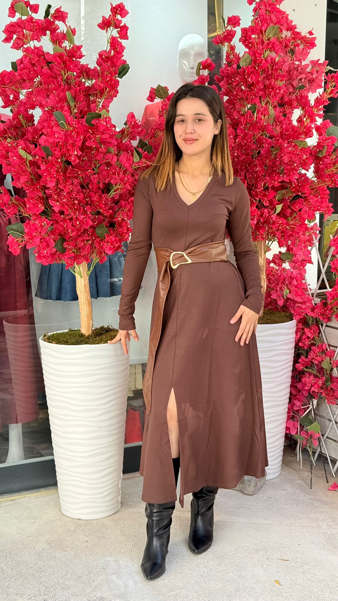 Kahverengi Kemer Detaylı Elbise