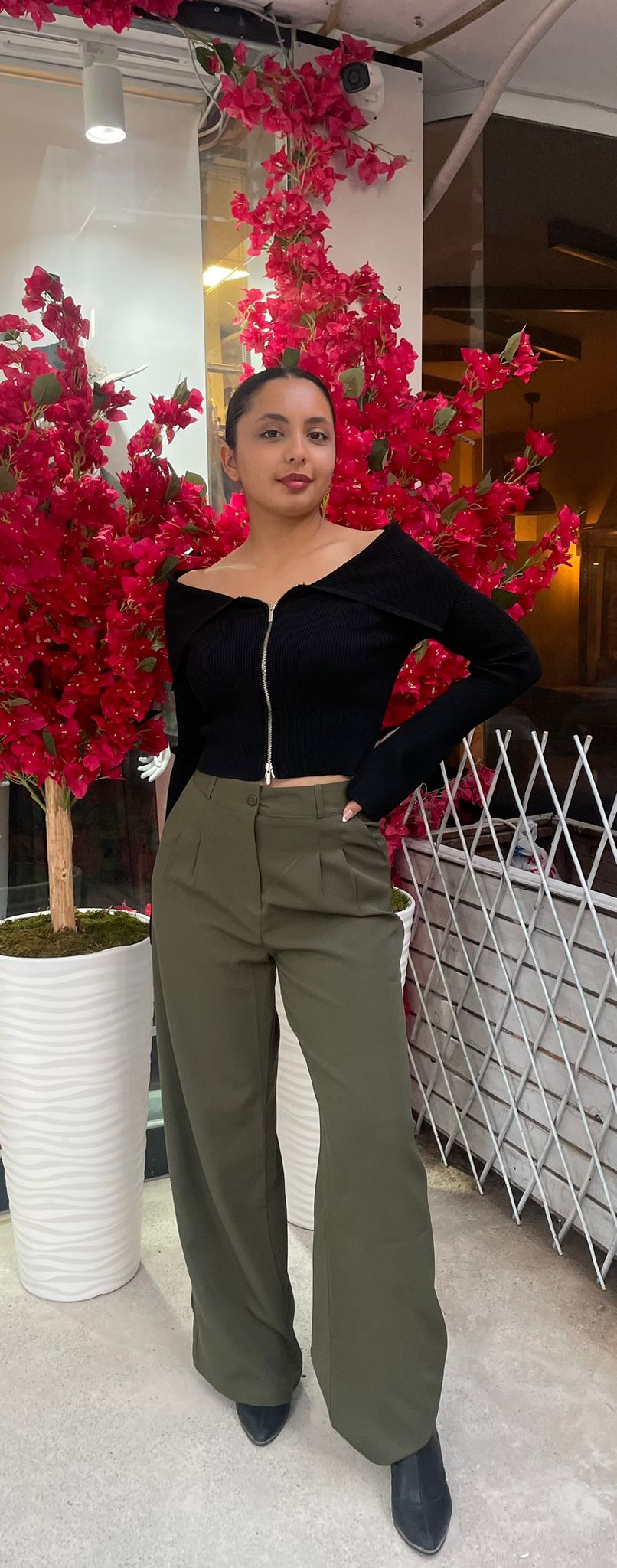 Dilvin Kayık Yaka Fermuarlı Body