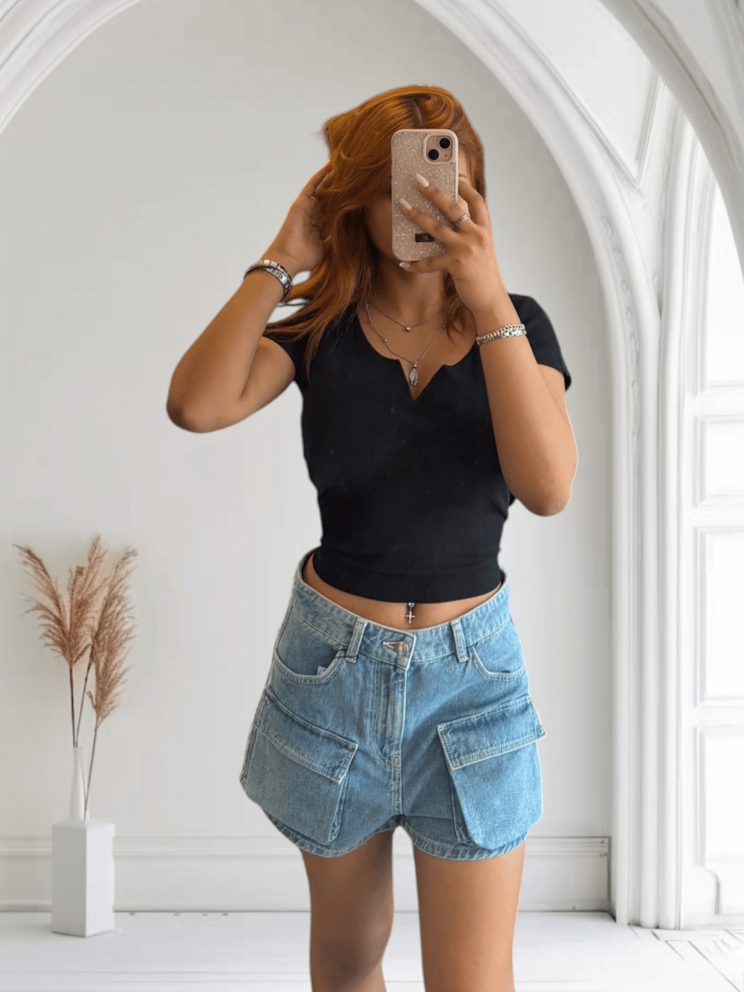 Bershka model crop
