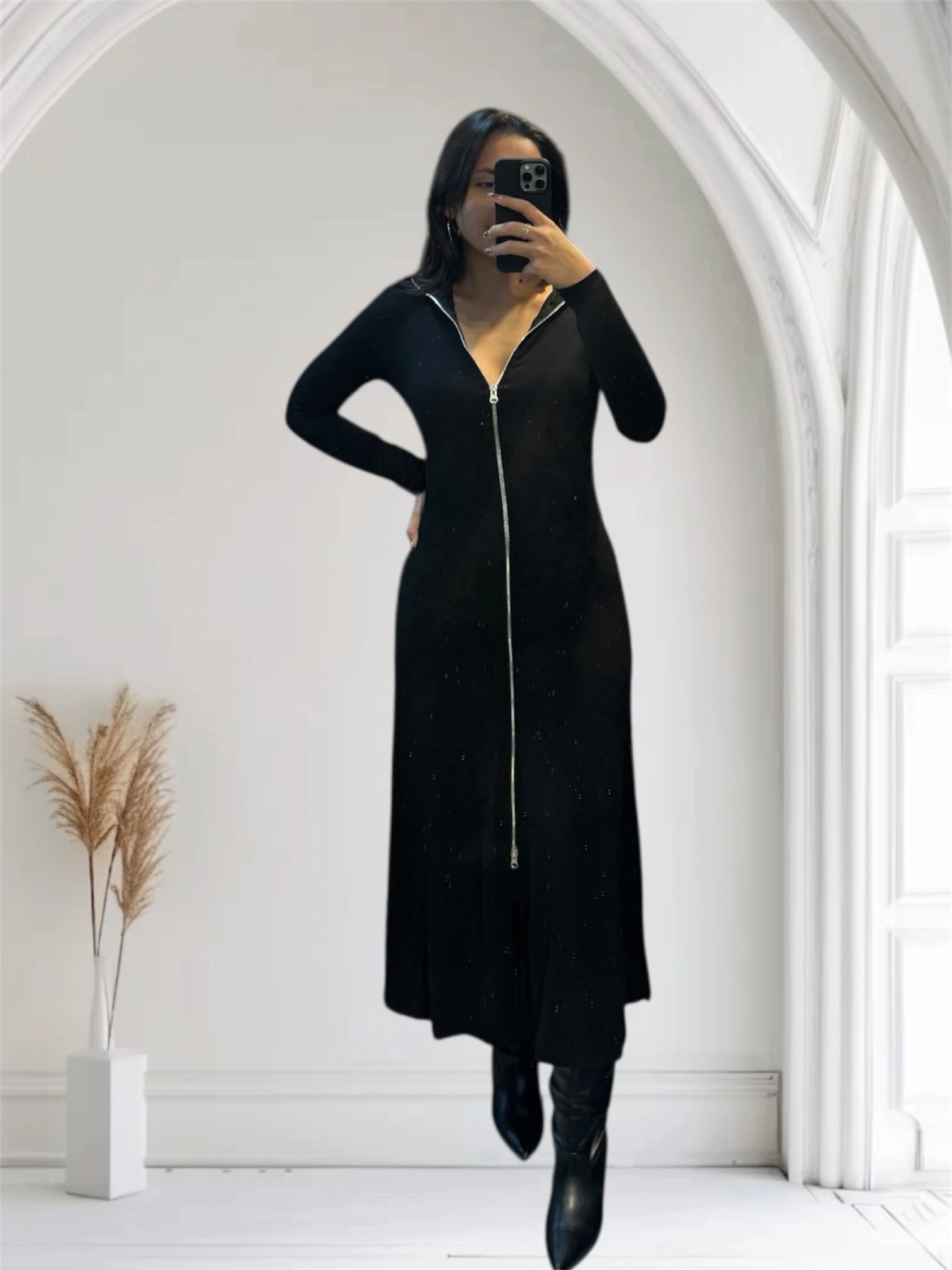 Fermuar Detaylı Siyah Elbise 