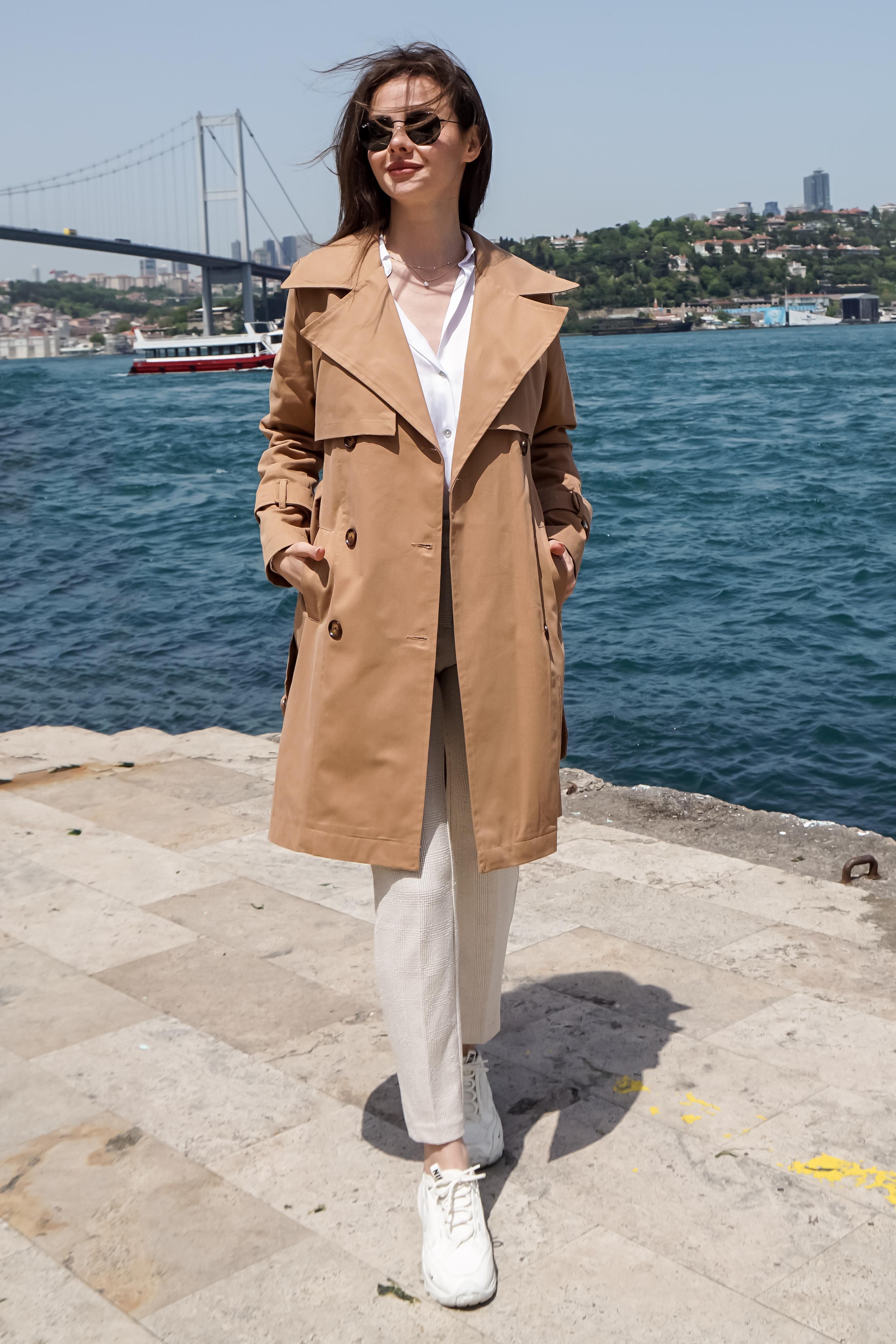 % 100 PAMUK GABARDİN MİDİ (95 cm) ASTARLI KEMERLİ KADIN TRENÇKOT image