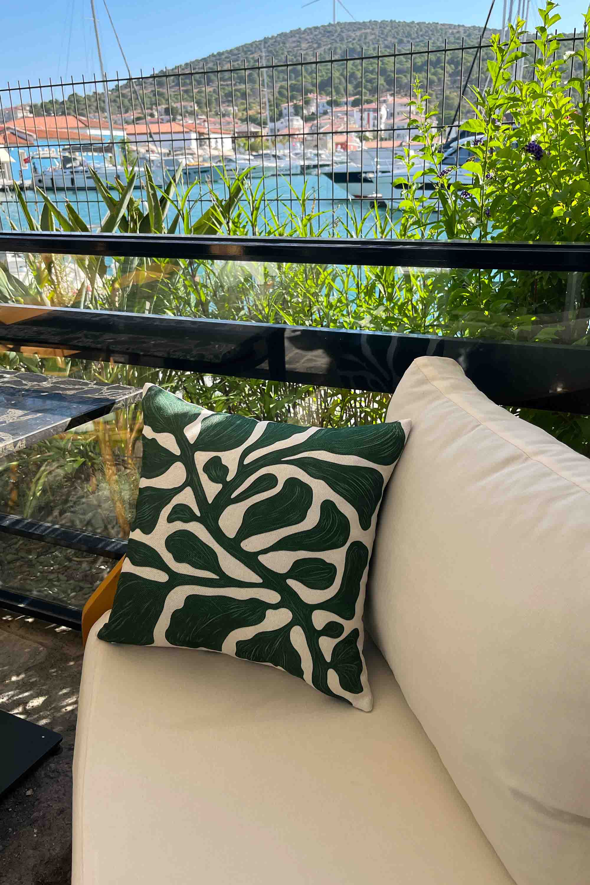 Soyut Tropikal Yaprak Kırlent Kılıfı 45x45 cm