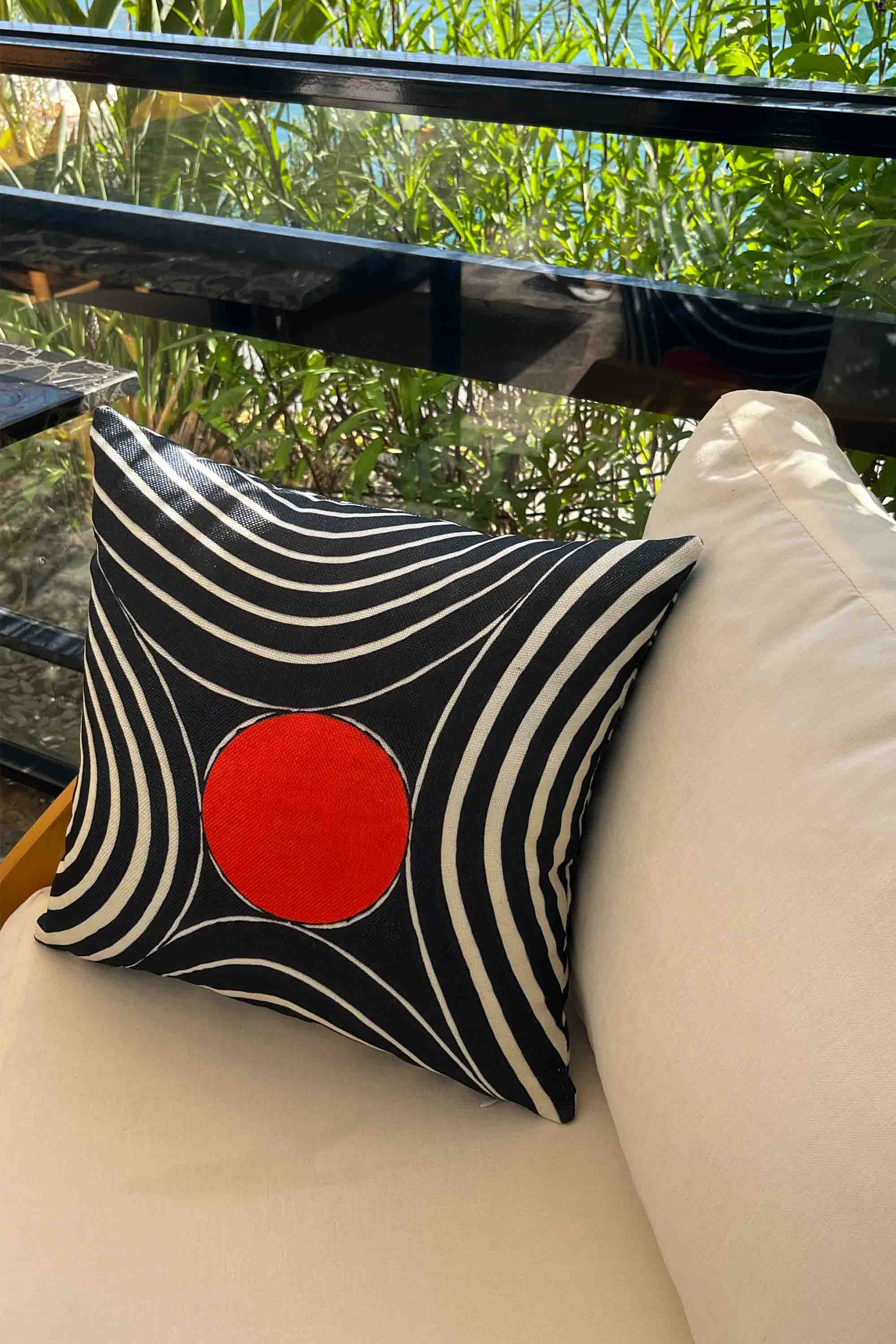 Odak Noktası Kırlent Kılıfı 45x45 cm