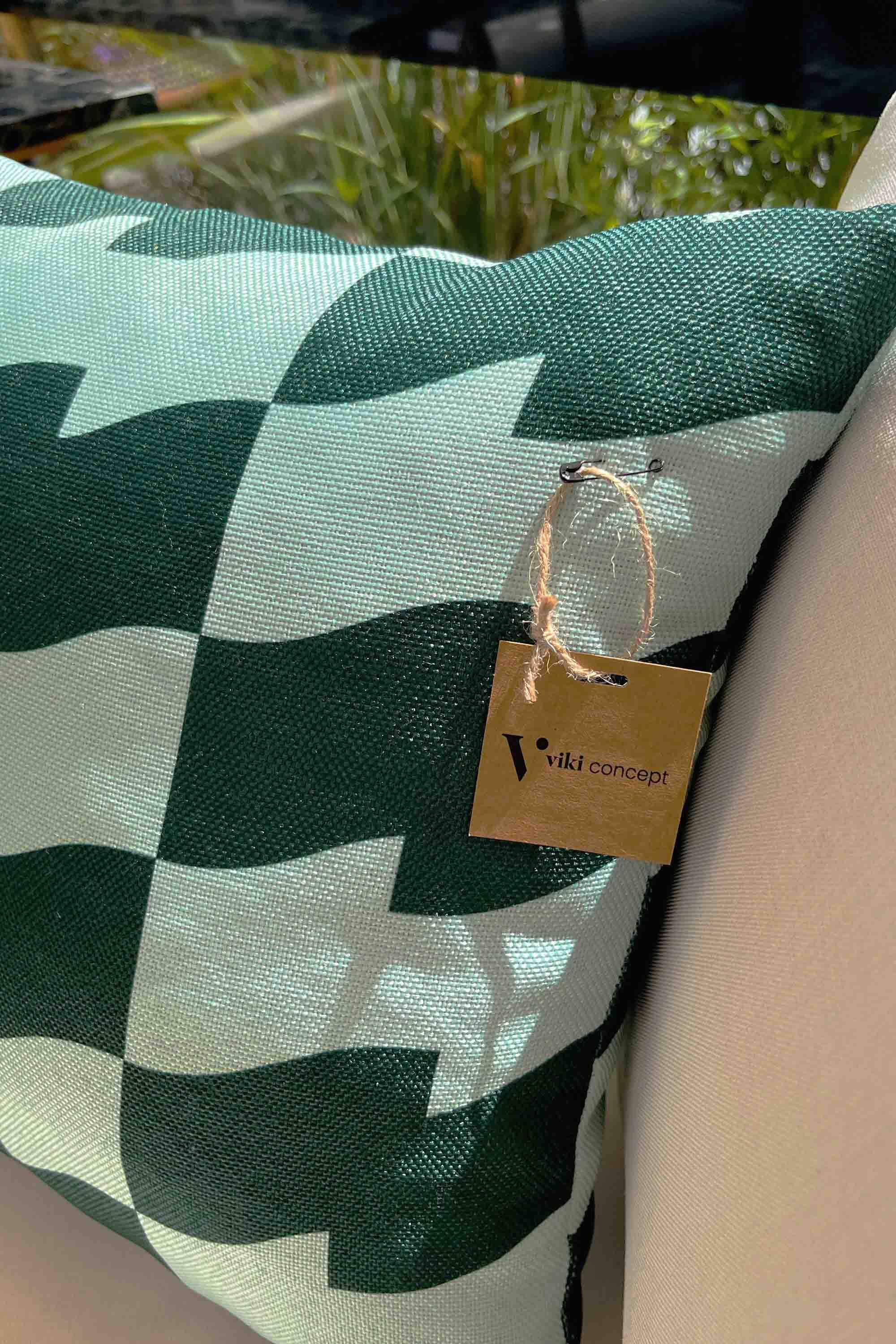 Dalgalı Kazayağı Desenli Kırlent Kılıfı 45x45 cm