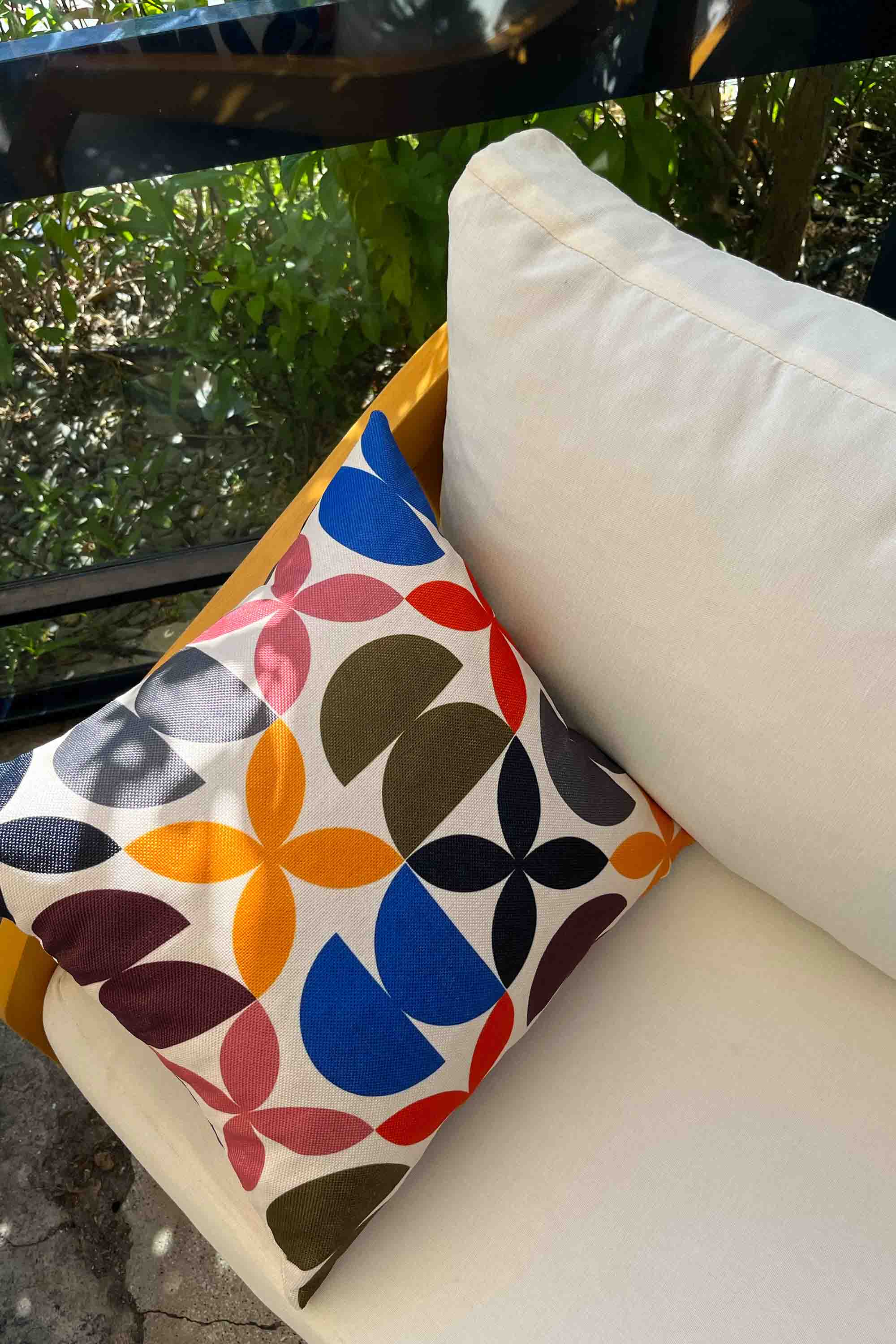 Retro Renkli Bauhaus Geometrik Desenli Kırlent Kılıfı 45x45 cm