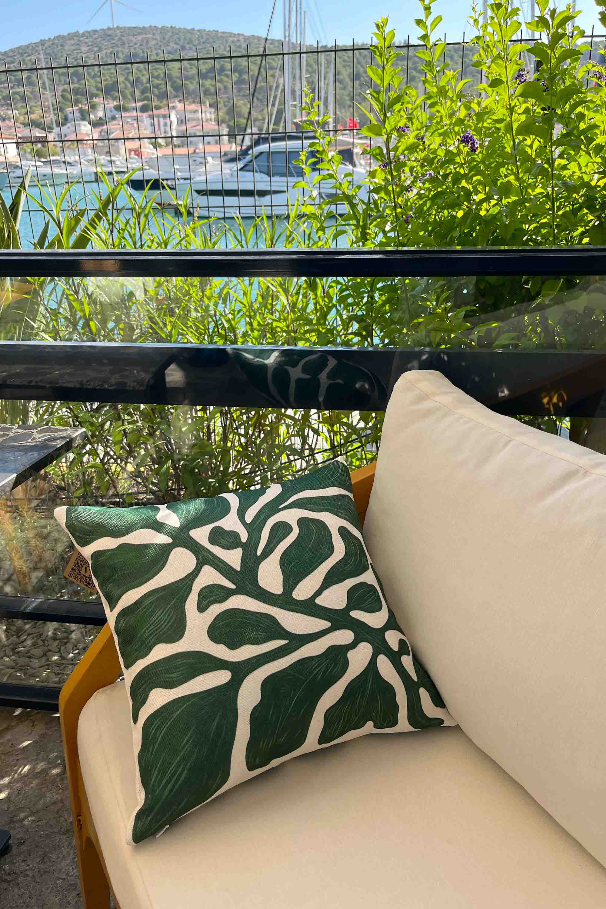 Soyut Tropikal Yaprak Kırlent Kılıfı 45x45 cm