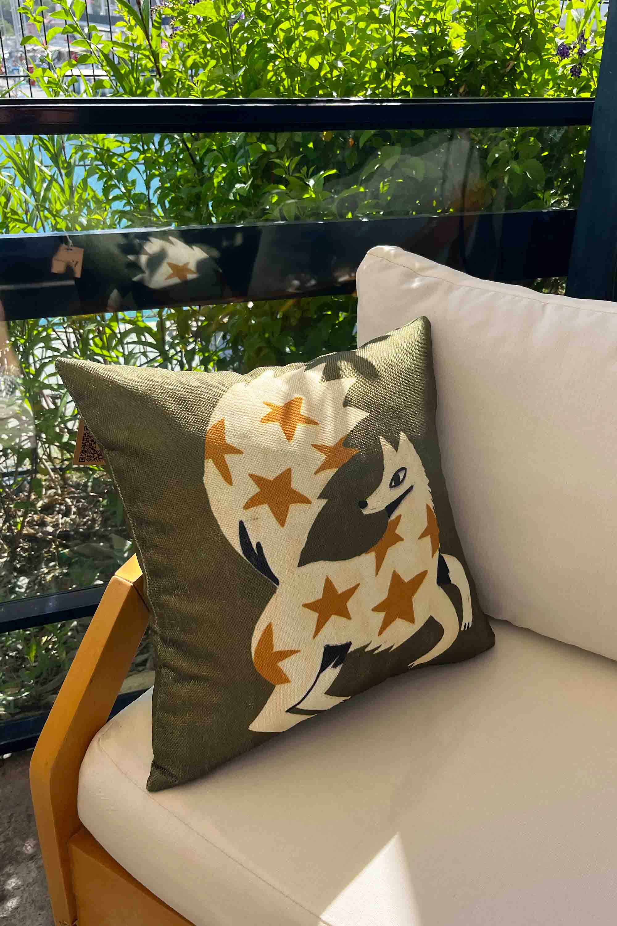 Yıldızlı Tilki Kırlent Kılıfı 45x45 cm