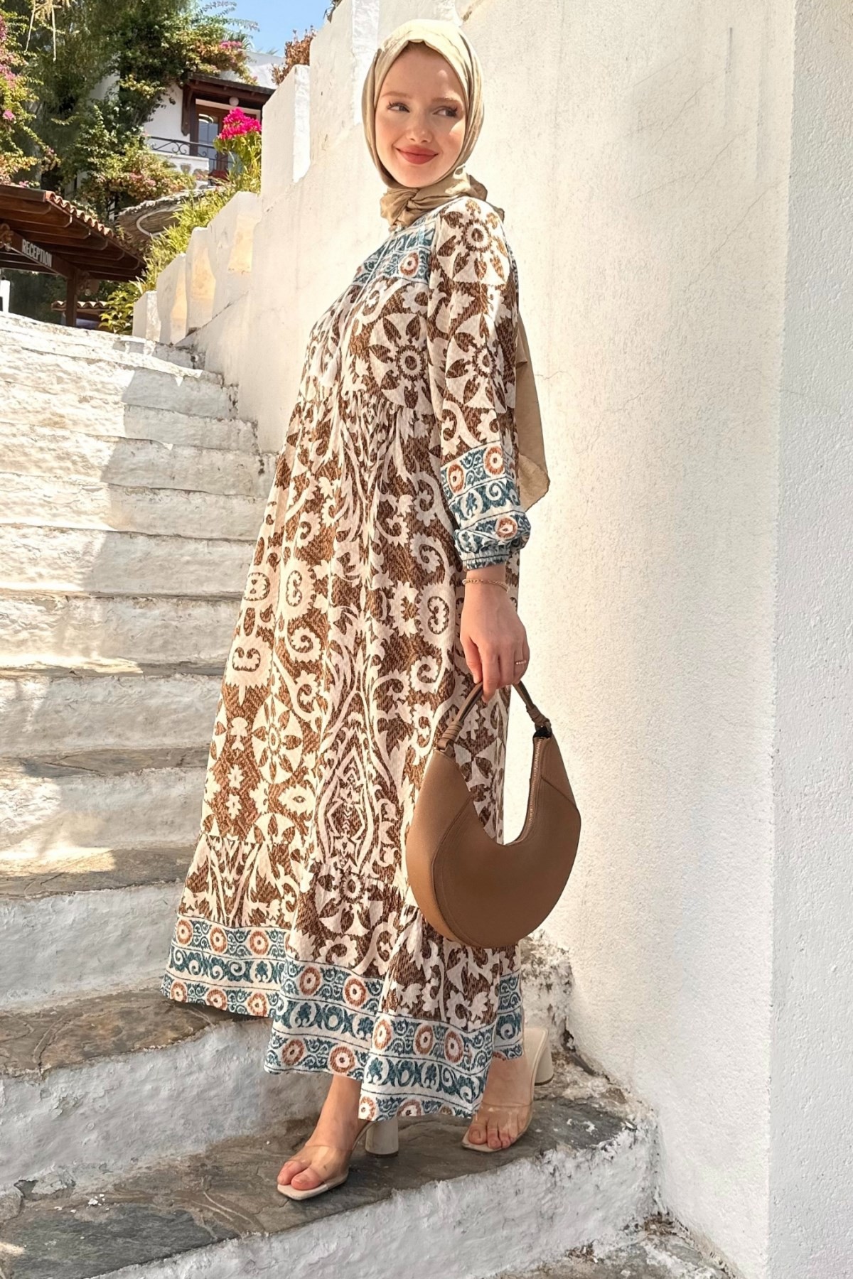 Sophia Kadın Kahverengi Trend Rahat Günlük Yaka Bağlama Detaylı Viscon Elbise SOPHIA-7518