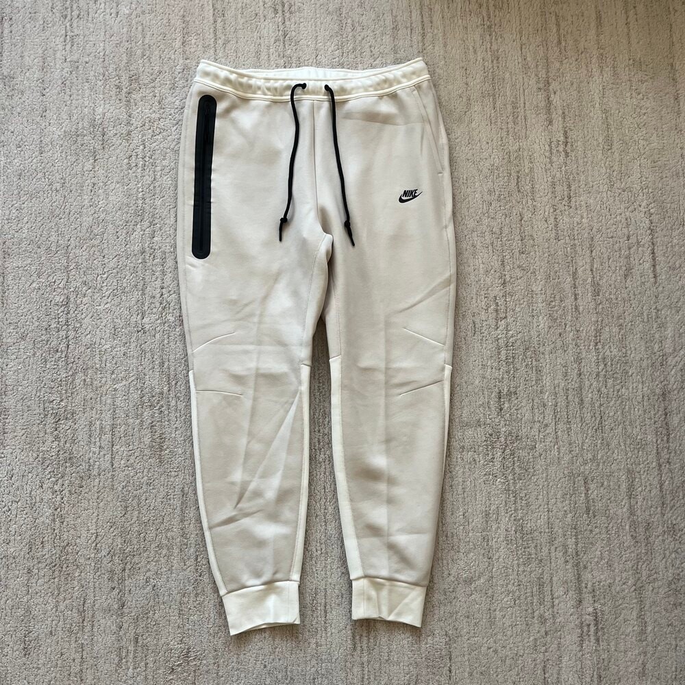 Nike Sportswear Tech Fleece Joggers 'Light Orewood Brown'