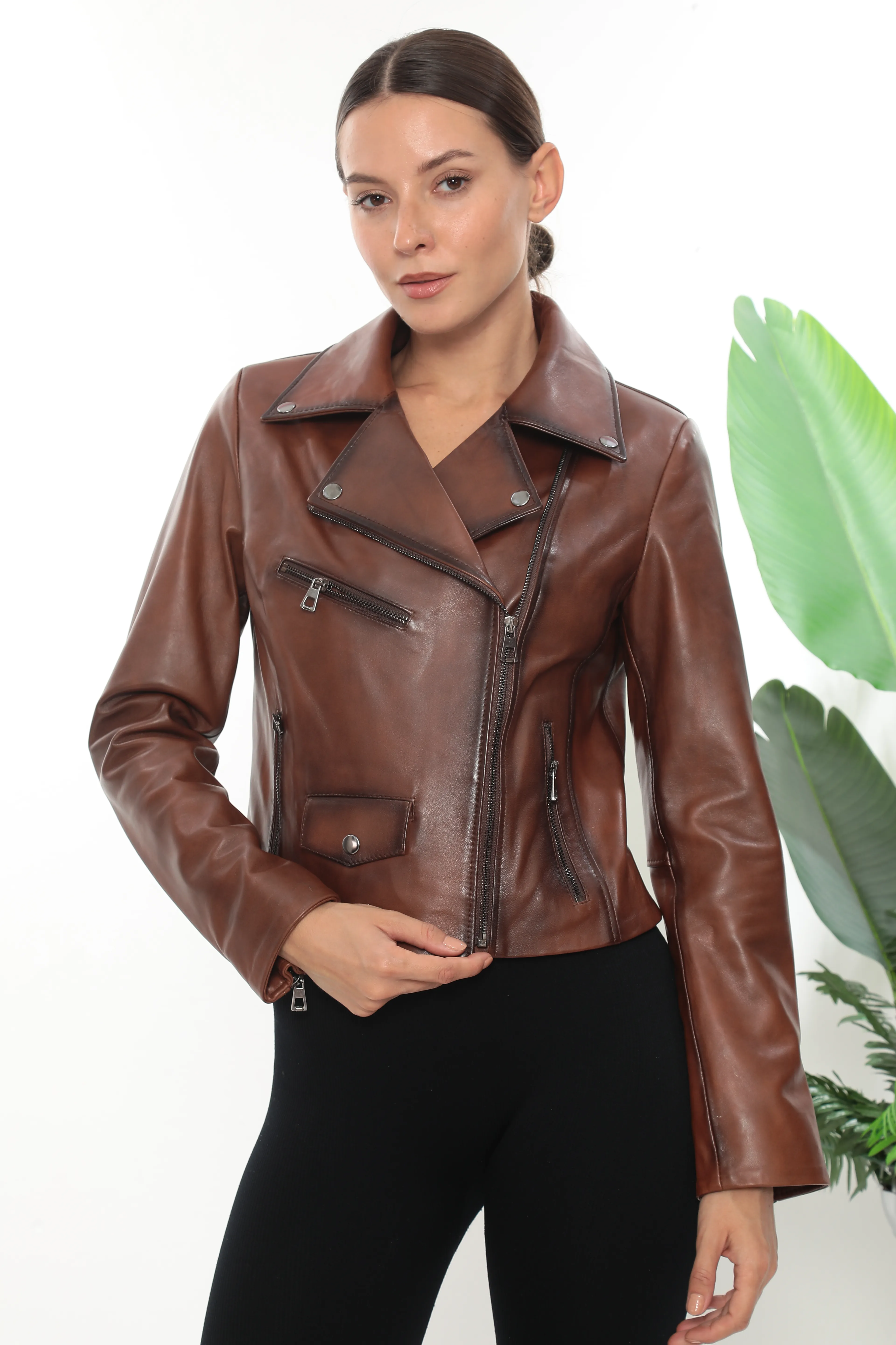 RV EVELYN KADIN KRUVAZE YAKA BİKER DERİ MONT