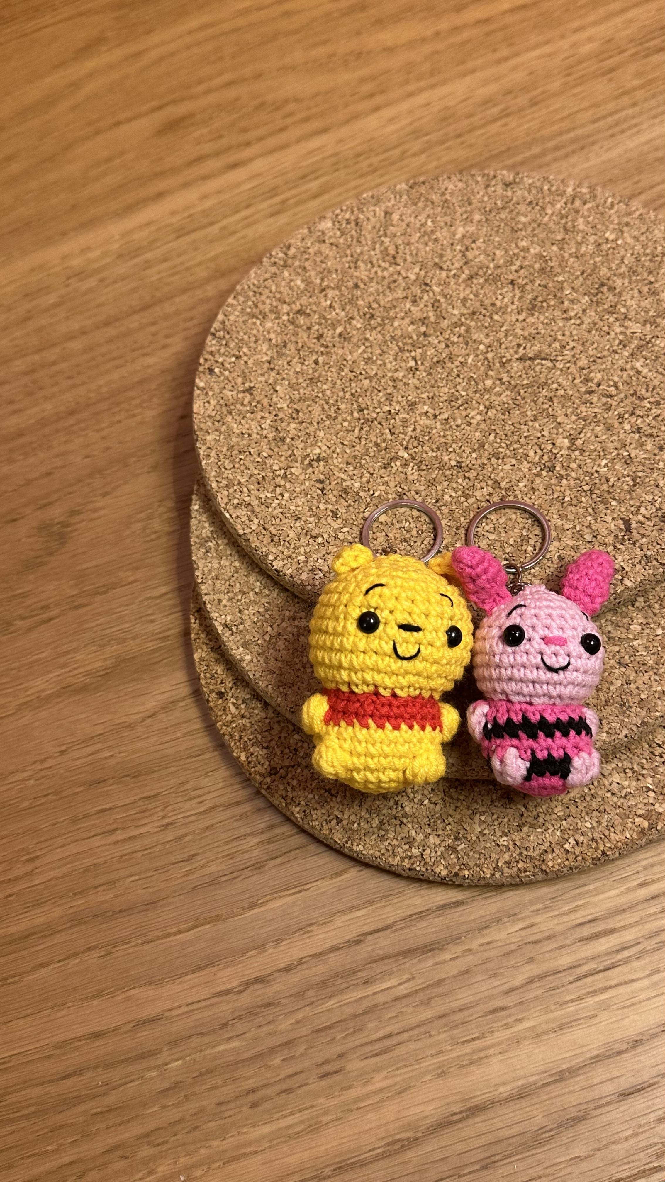 Piglet El Örgüsü Anahtarlık