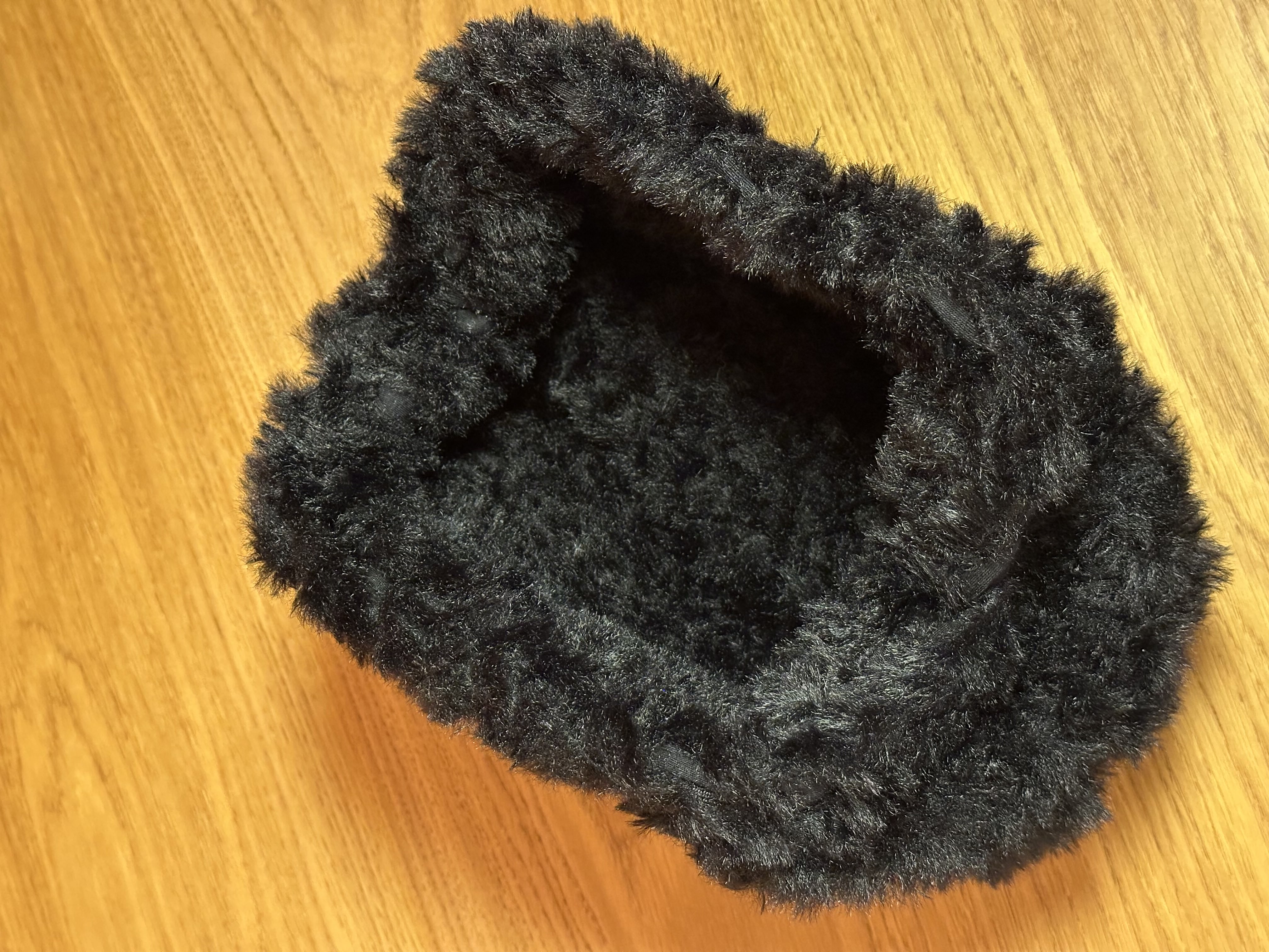 FLUFFY Clutch - Siyah Fluffy