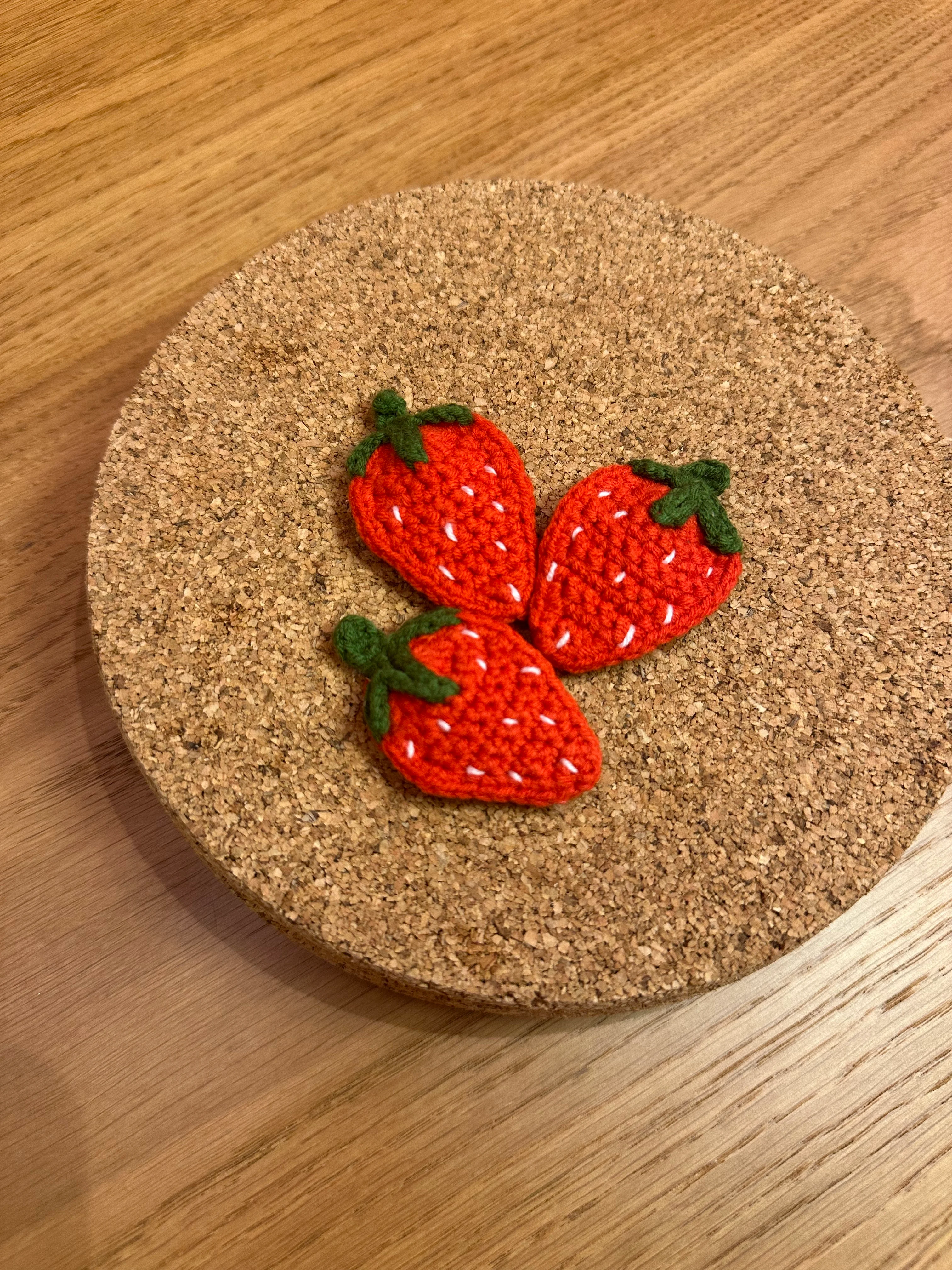 Çilek Örgü Çıtçıt Toka