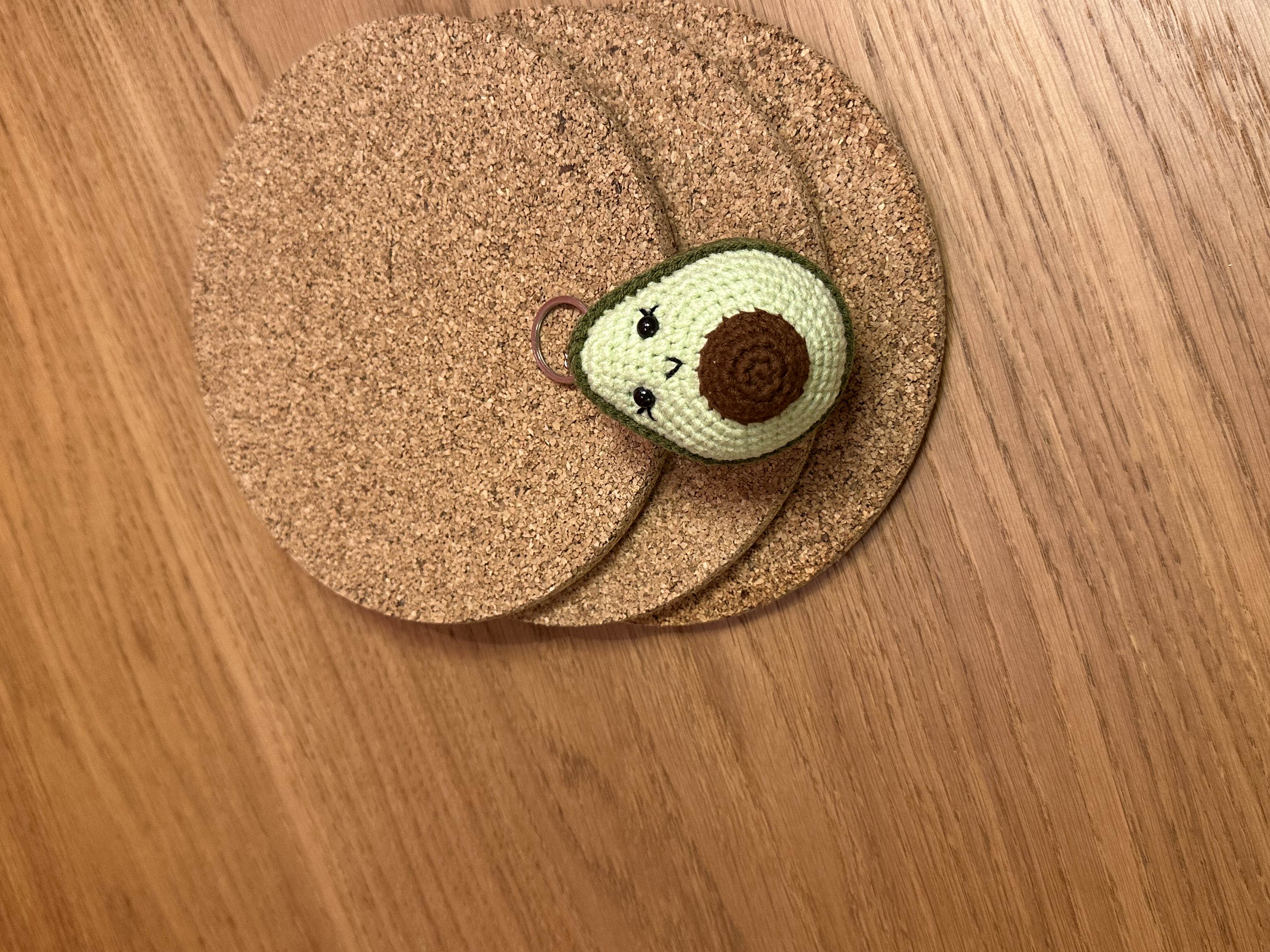 Avokado El Örgüsü Anahtarlık