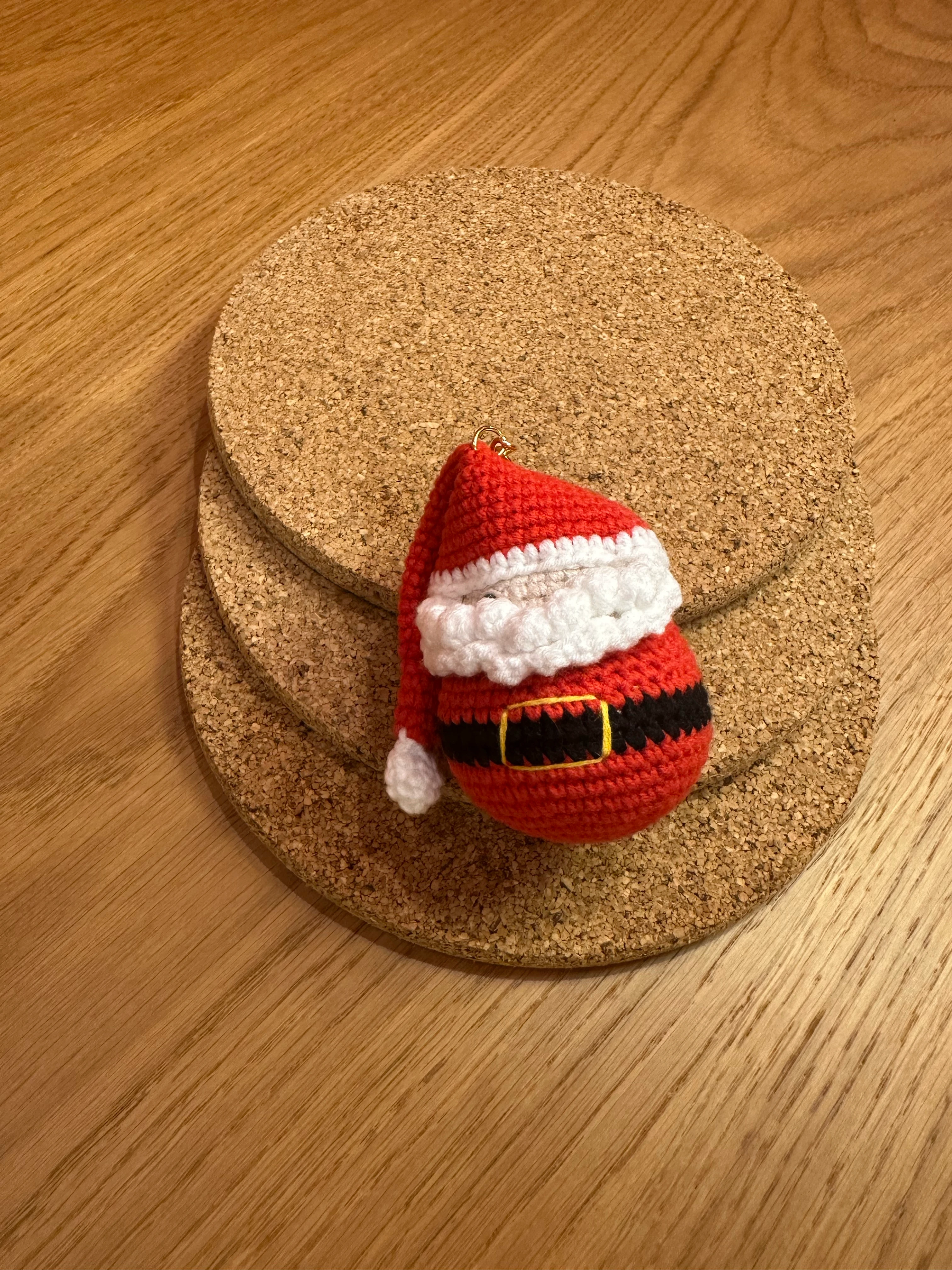 Noel Baba El Örgüsü Anahtarlık