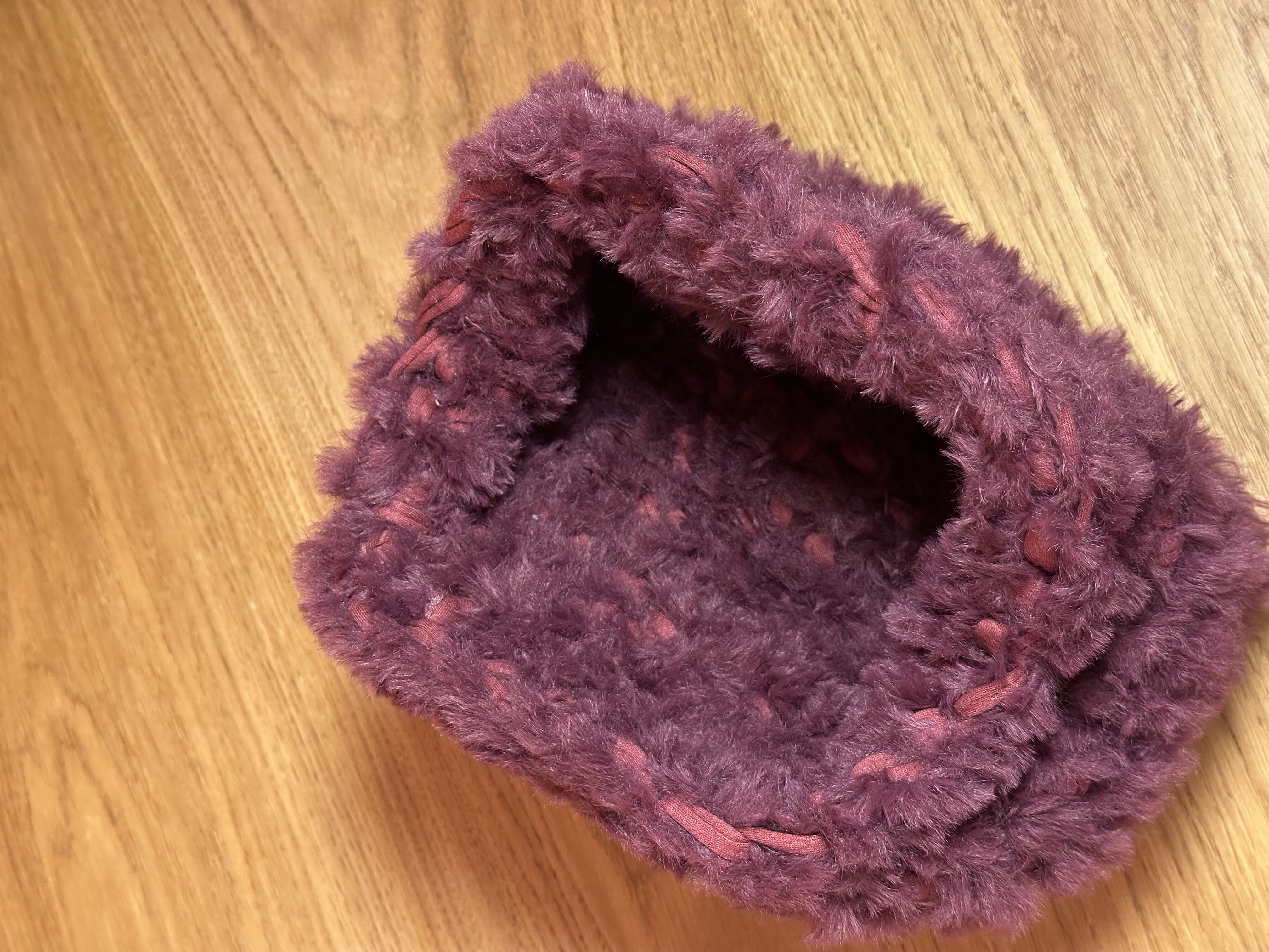 FLUFFY Clutch - Bordo Fluffy